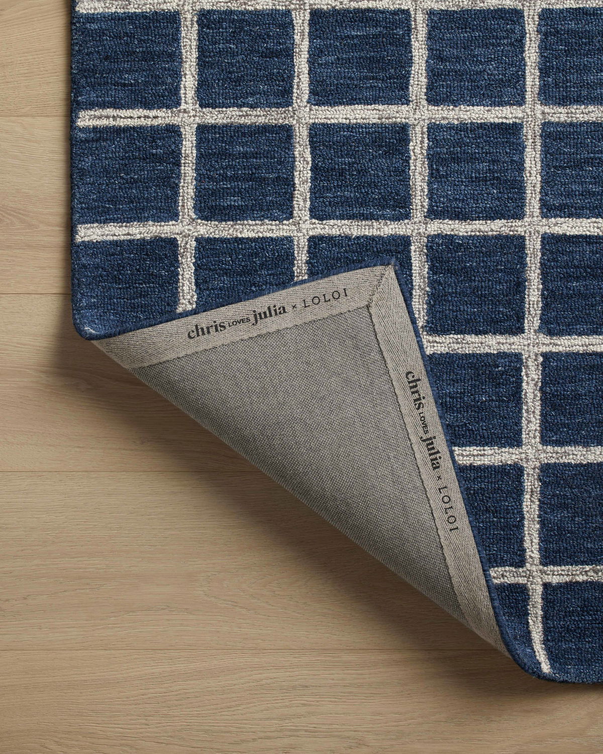 Chris Loves Julia x Loloi Polly Rug, 5' length x 7'6" width View 6