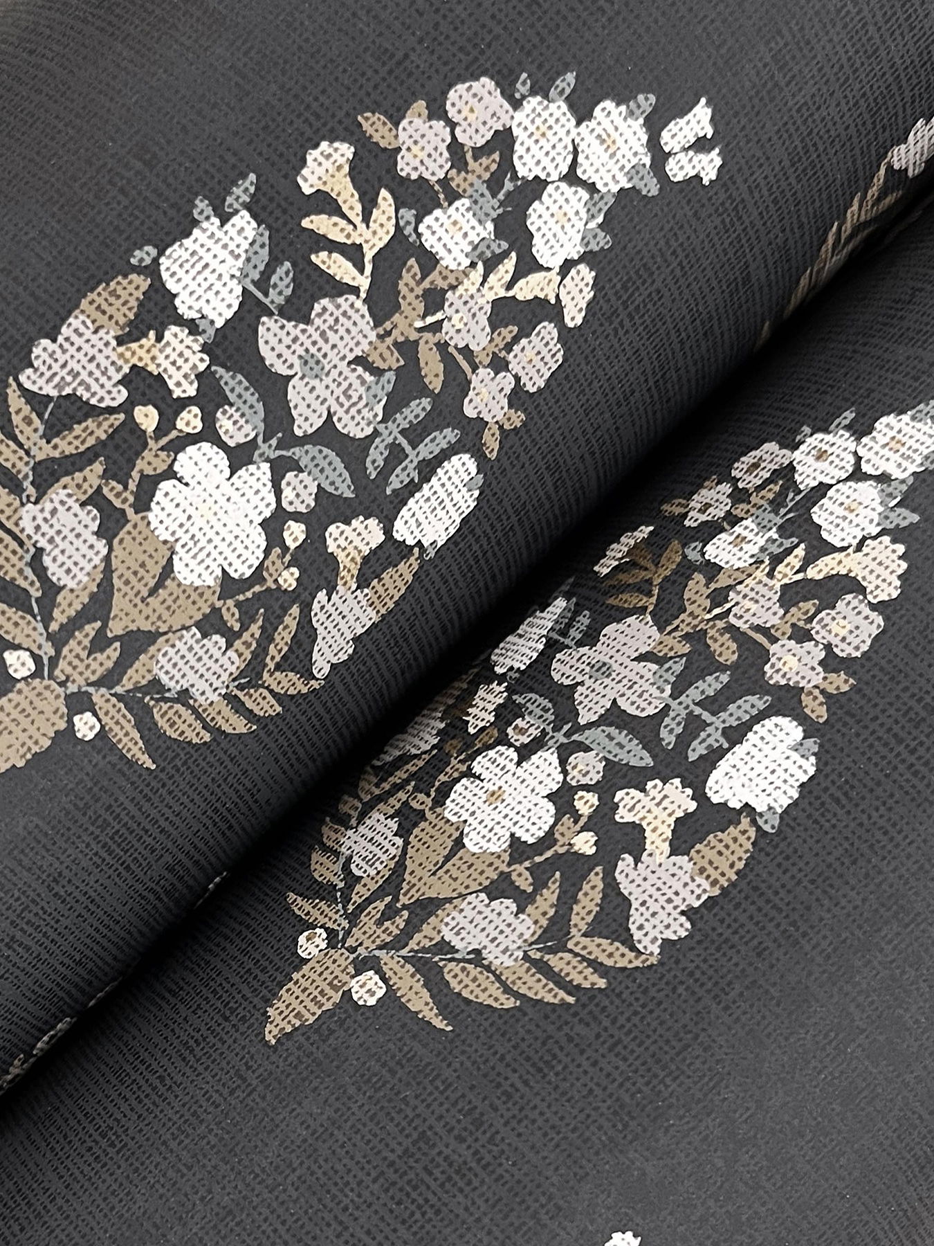 Paisley Black Wallpaper large image 