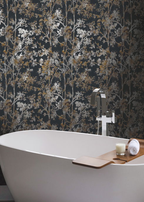 Shimmering Foliage Black Wallpaper