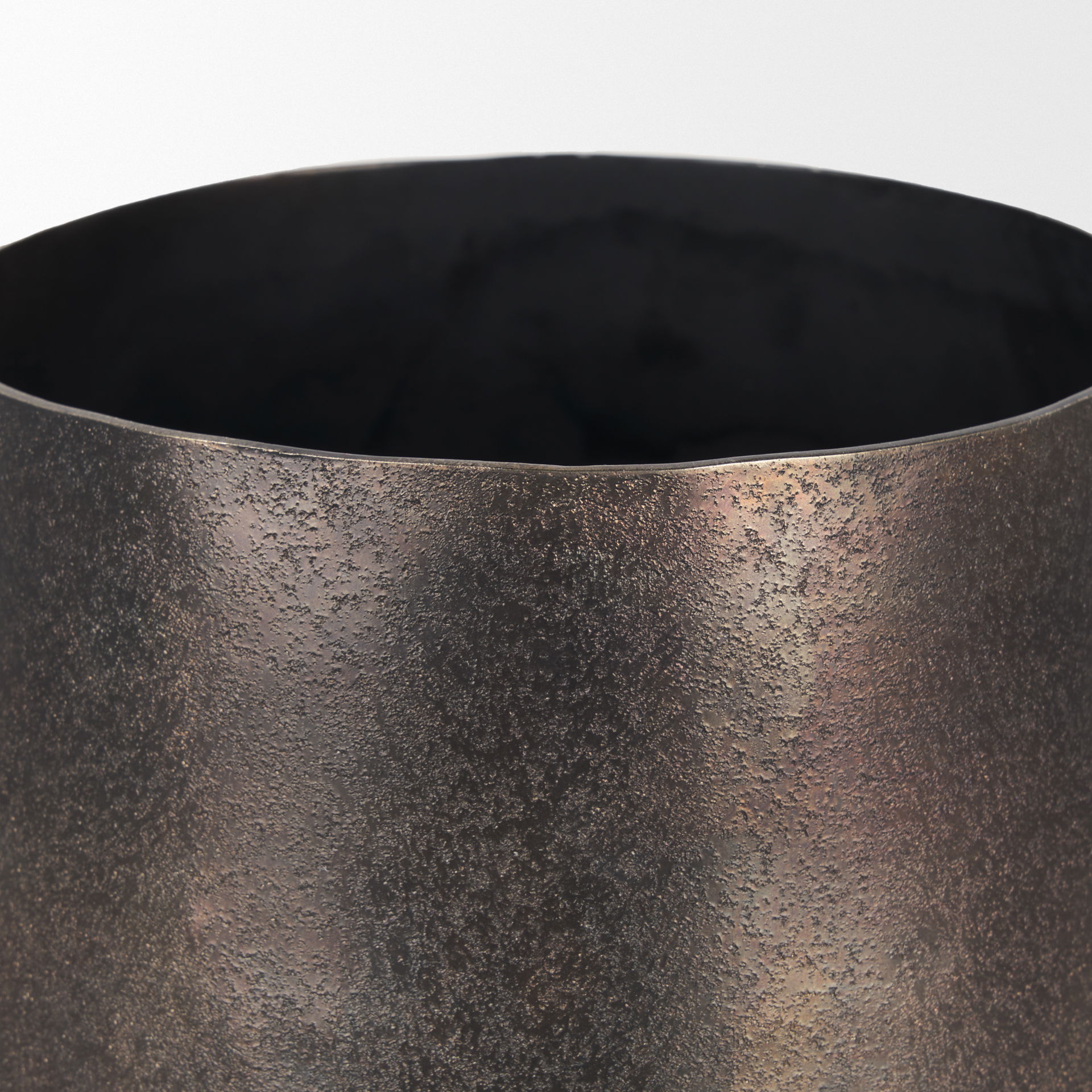 Quade Small Gold Metal Planter large image 