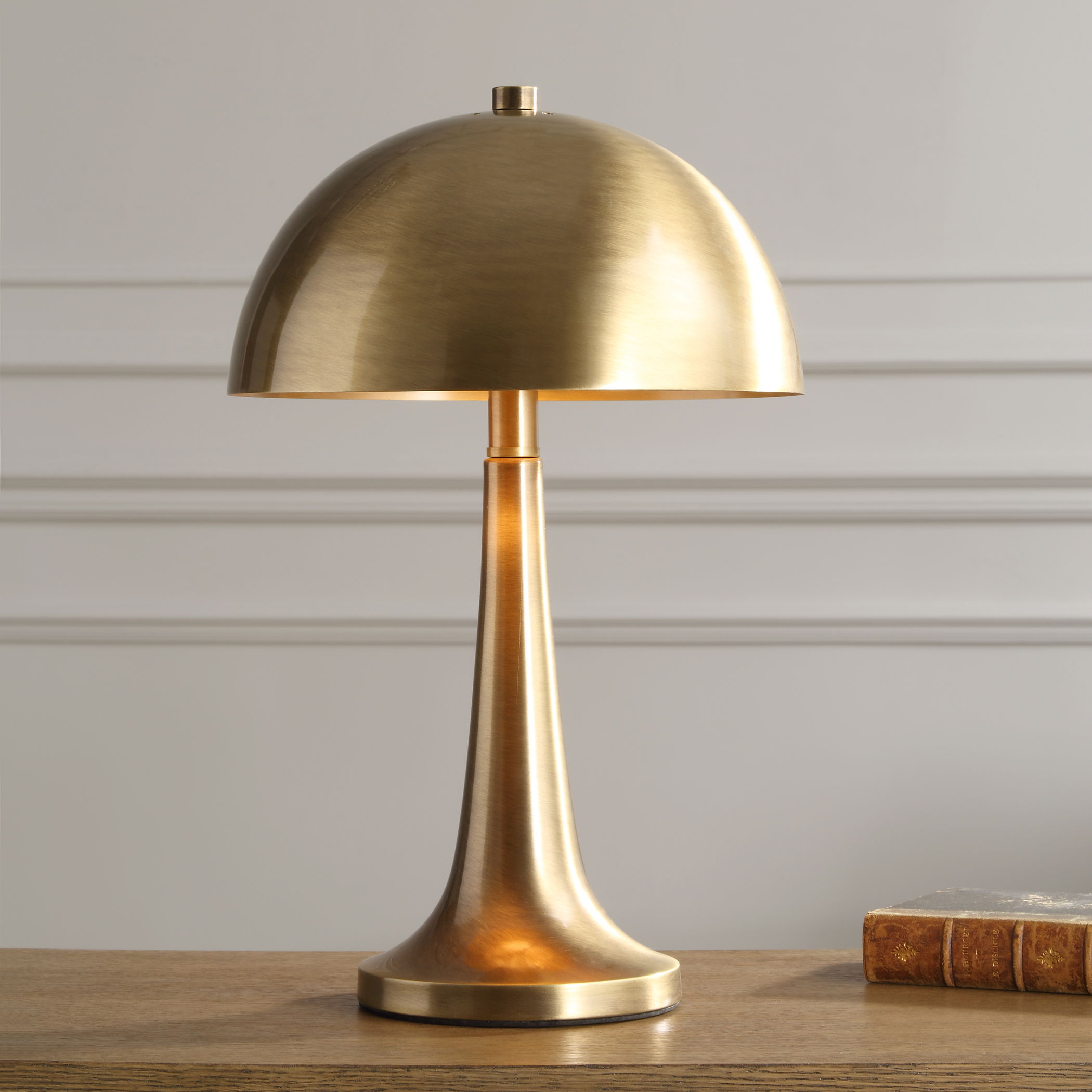 Dame Brass Table Lamp large image 