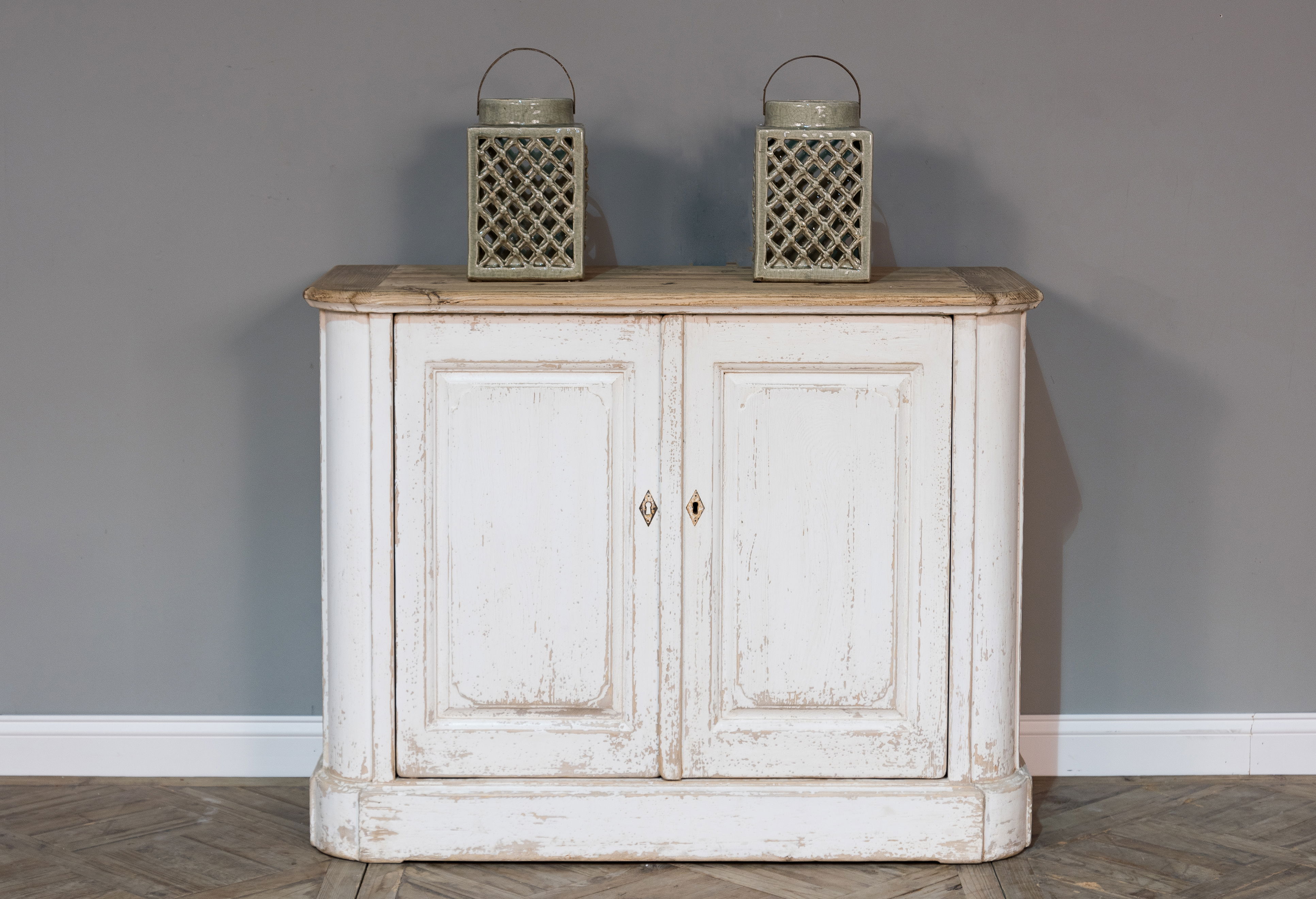 Stepahno Two Door Sideboard  Ant.Whtwash large image 