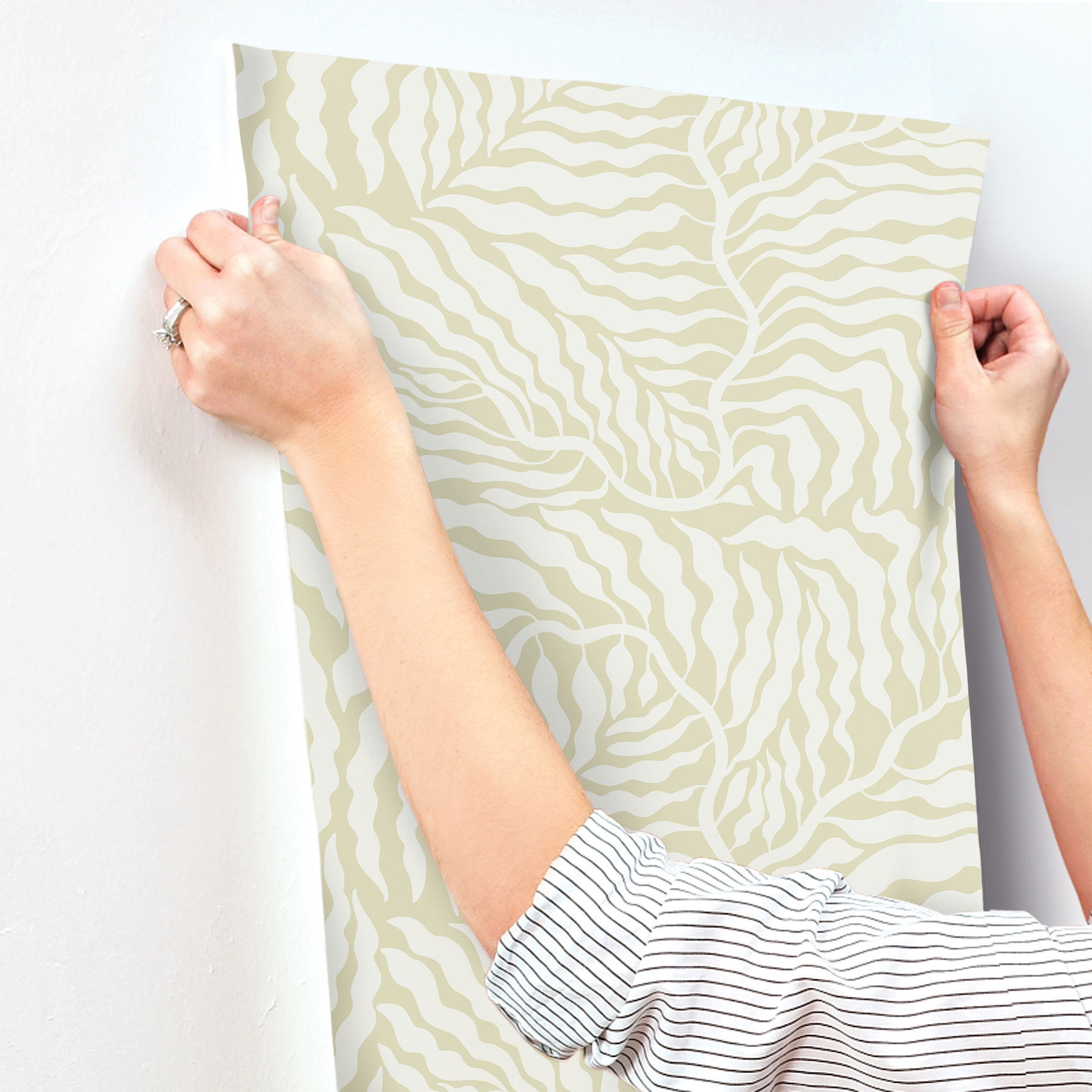 Fern Fronds Light Green & White Wallpaper large image 