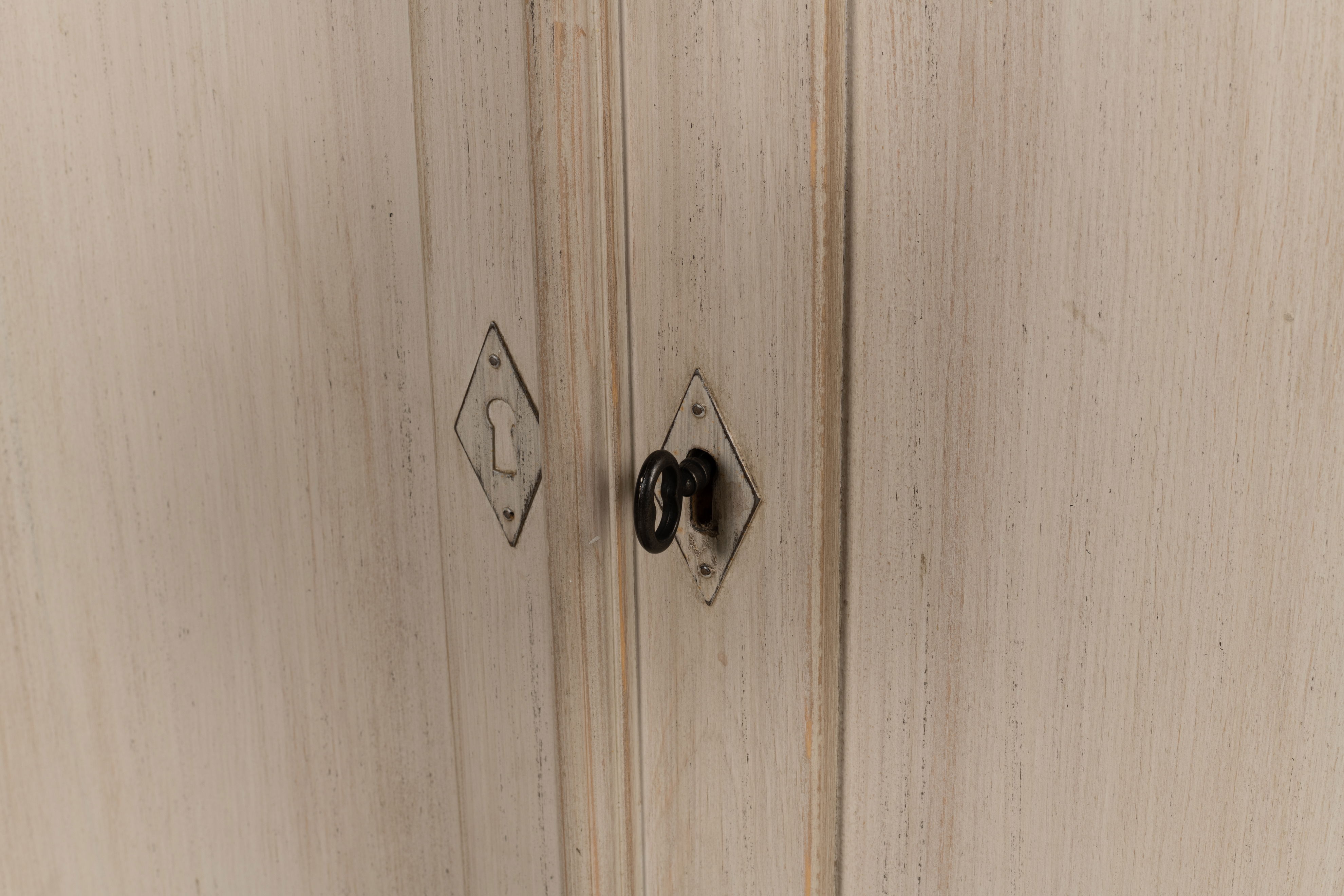 Entree' Sideboard  Stone Grey Finish large image 