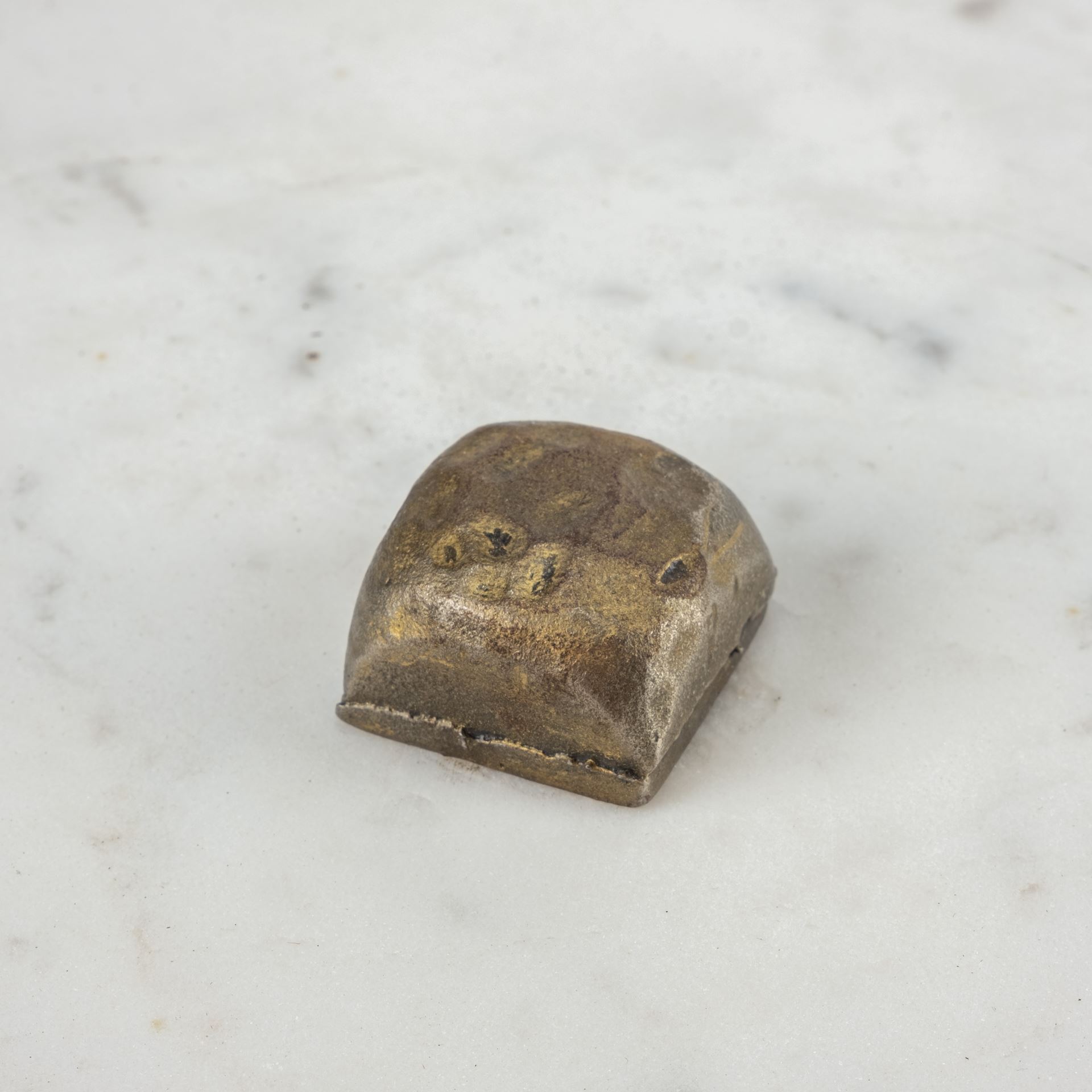 Pinera II 19L x 19W White Marble with Triangluar Gold Iron Base Accent Table, Side & End Table by Mercana, 19" length x 19" width x 23" height View 6