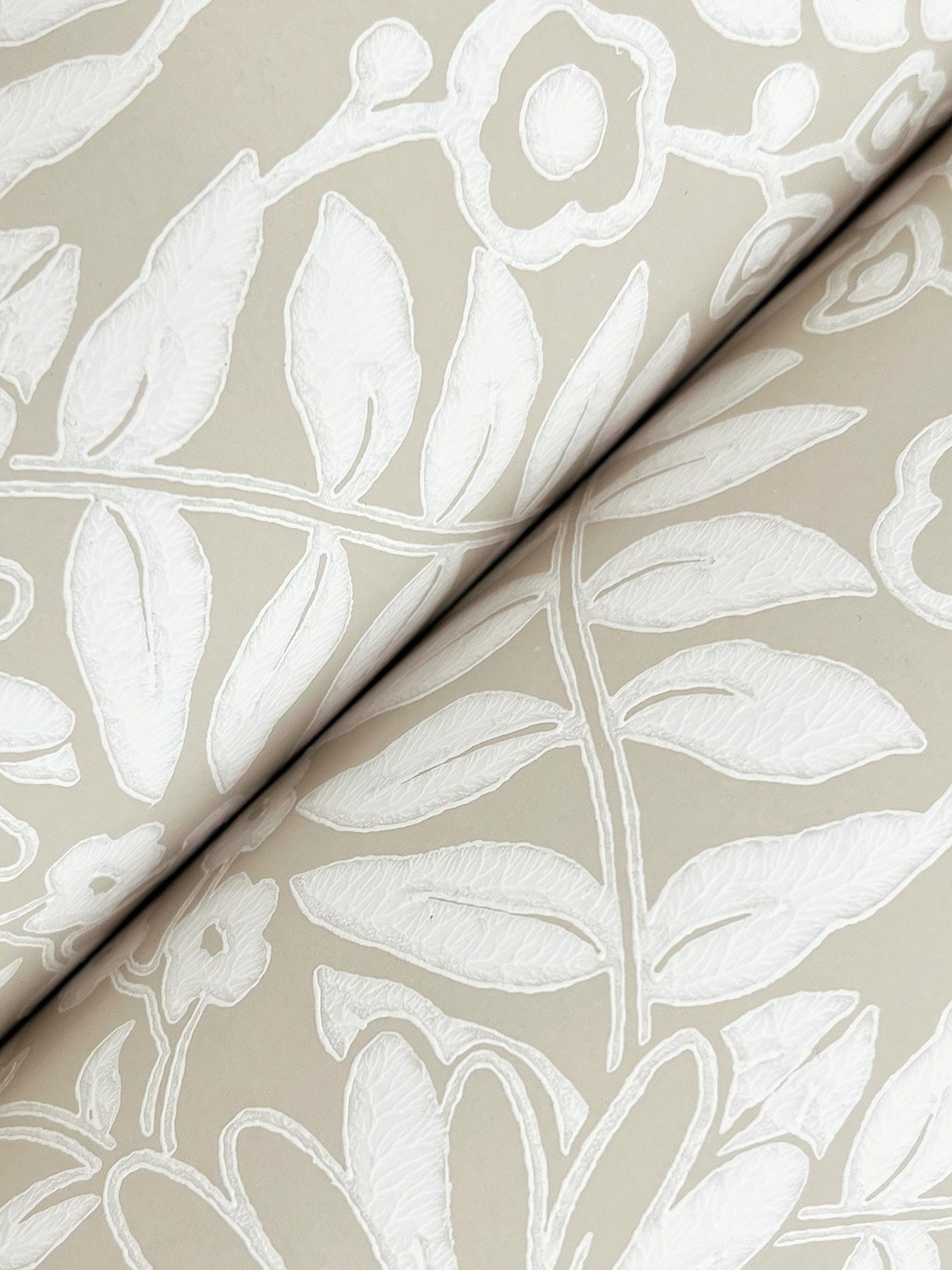 Pineapple Damask Linen Wallpaper large image 