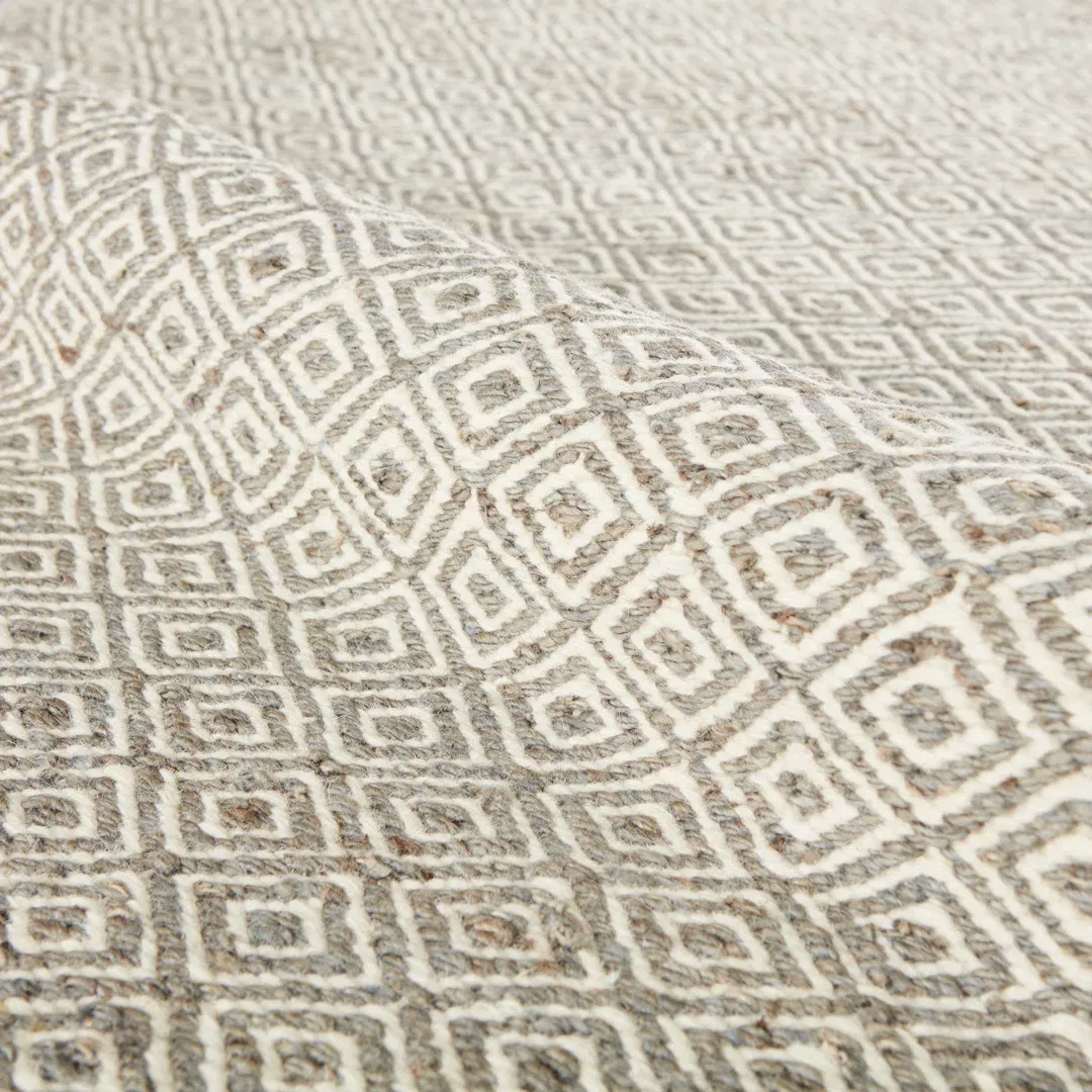 Naturals Ambary Brown Tone-on-Tone Area Rug large image 