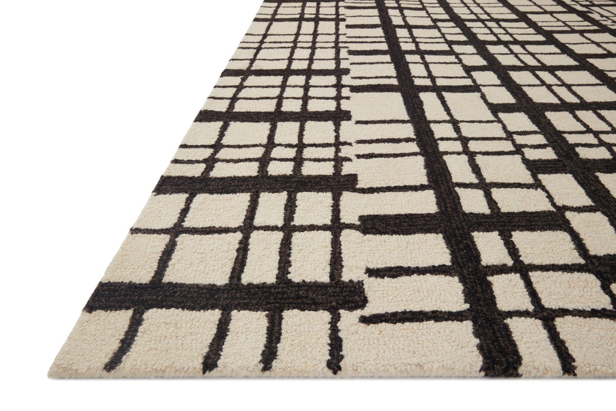 Chris Loves Julia x Loloi Polly Rug, 5' length x 7'6" width View 3