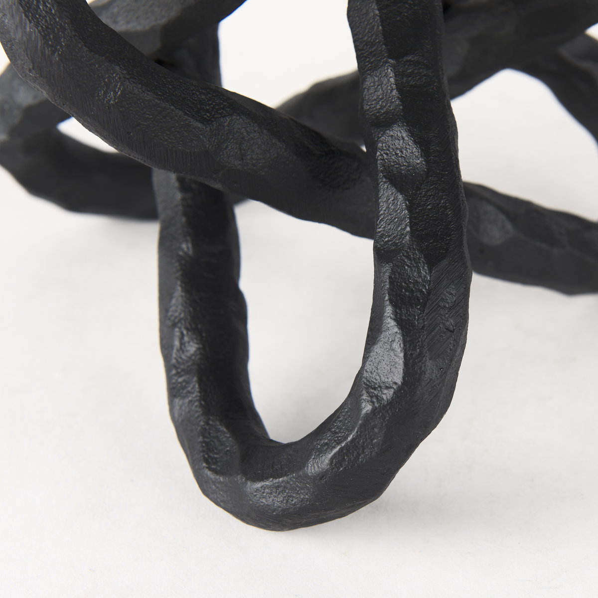 Wilhelm I (Small) 7L x 7W Black Metal Link Decor Object, Decorative Object by Mercana, 6.69" length x 6.69" width x 6.69" height View 11