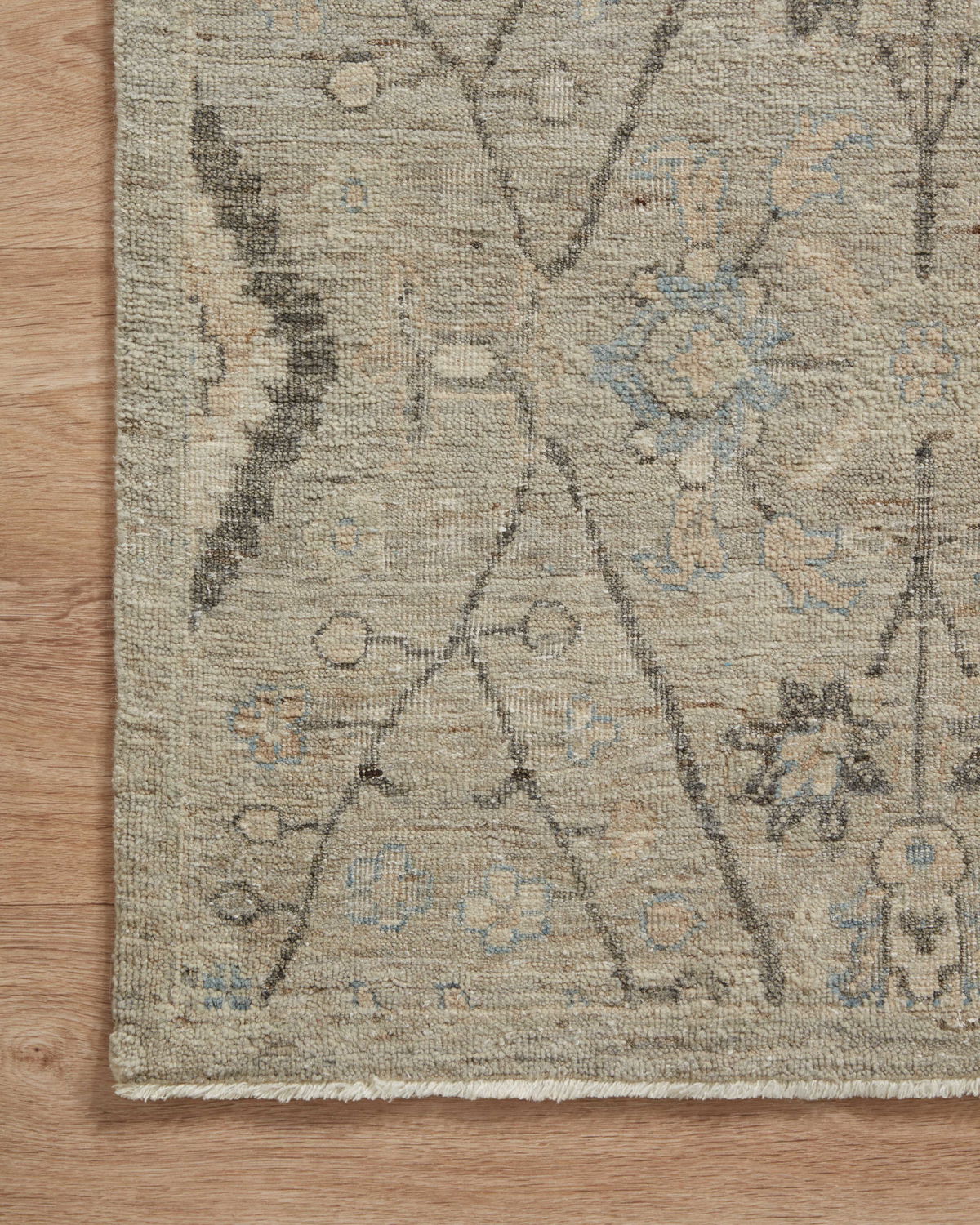 Loloi Legacy Rug, 4' length x 6' width View 3
