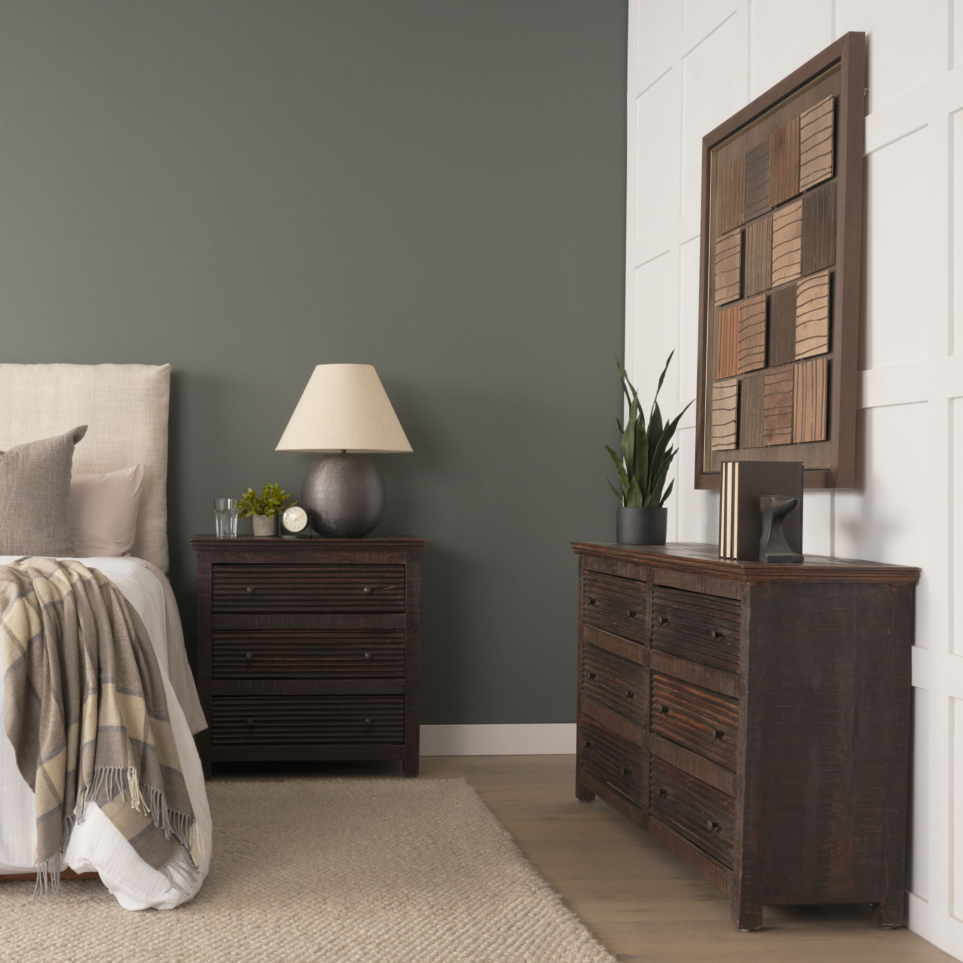 Anvilia (Set of 2) 12L x 4W Black With Gold Accents Anvil Shaped Bookends, by Mercana, 11.81" length x 3.54" width x 6.3" height View 4