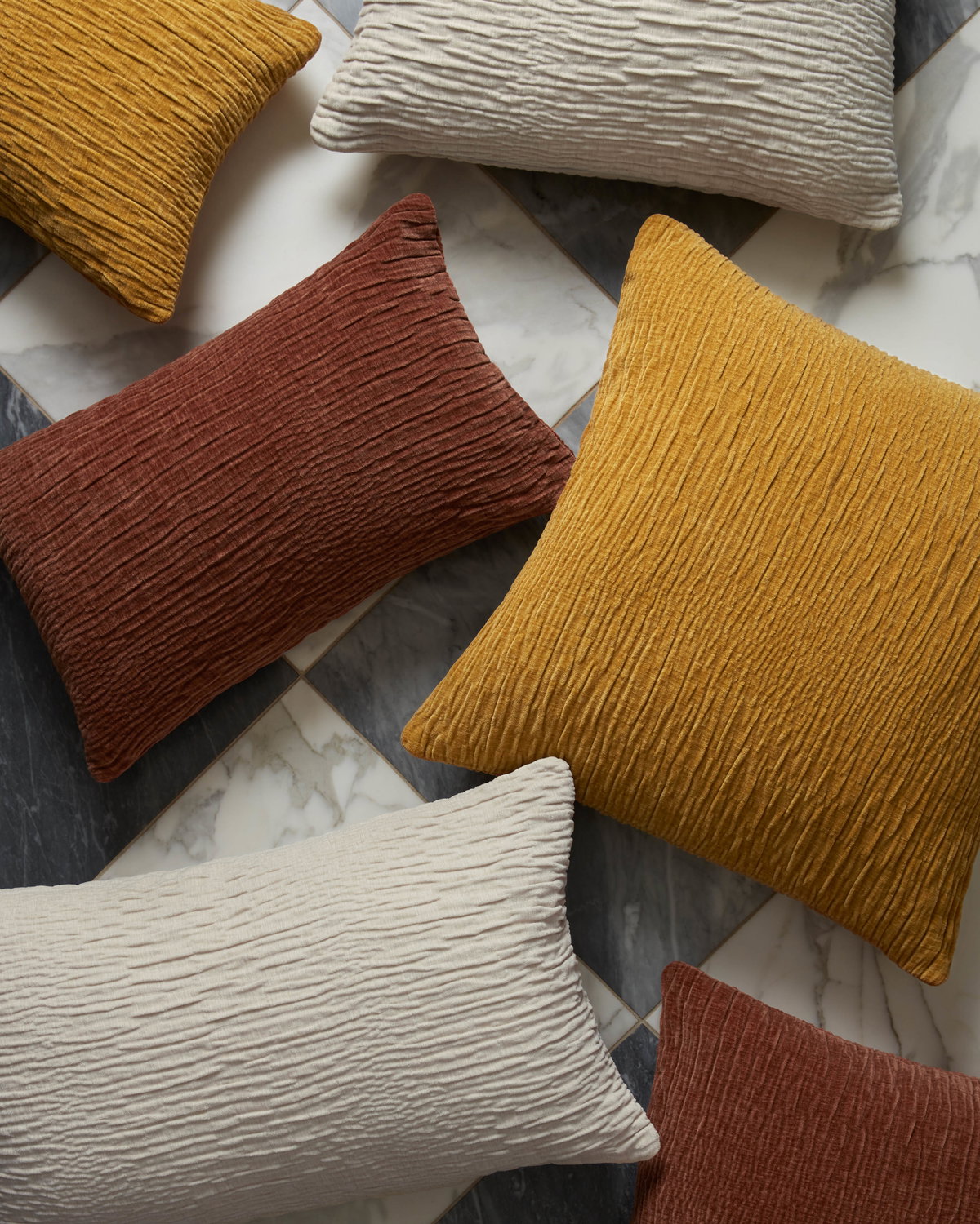 Loloi No Name Pillow, Decorative Pillow, 22" length x 22" width View 2