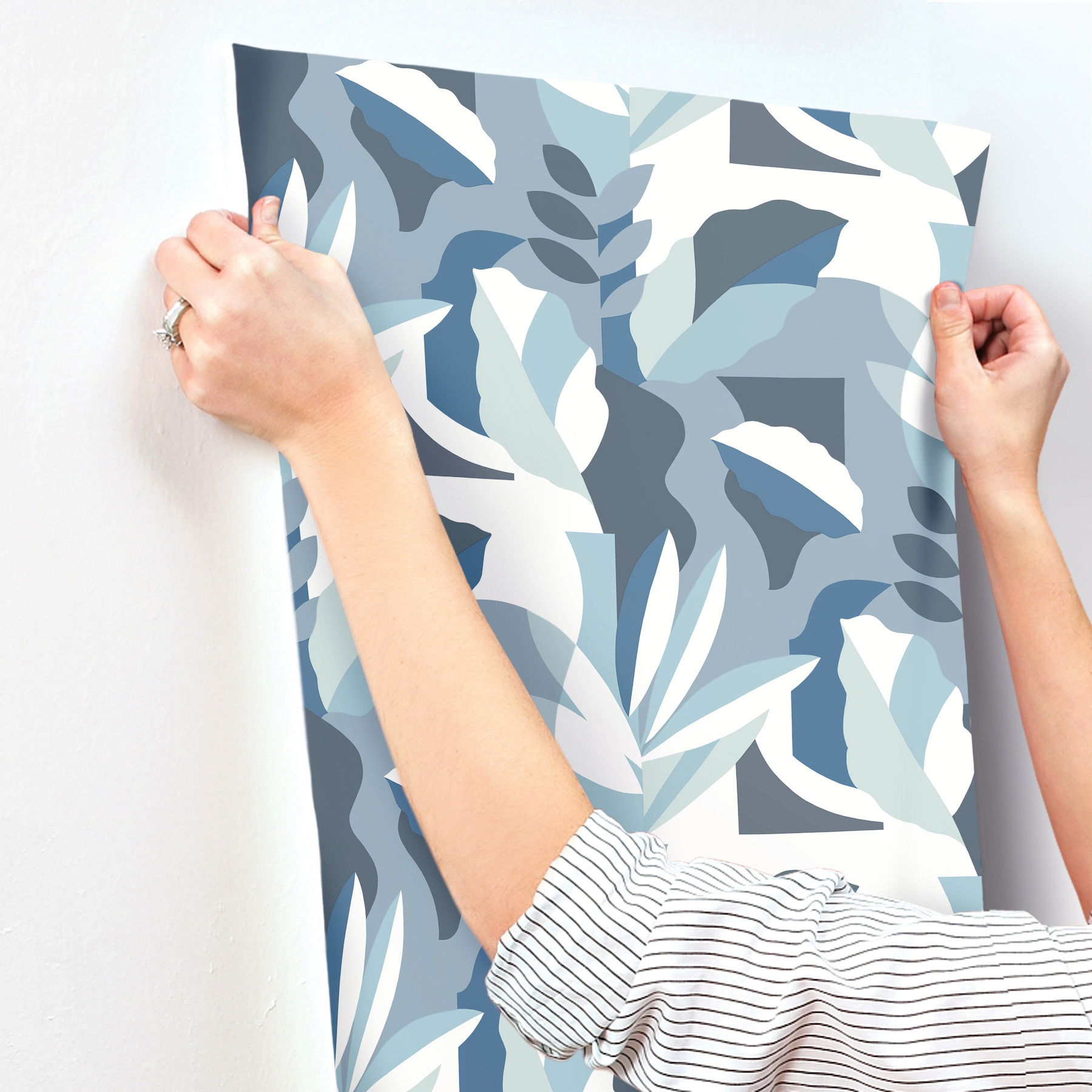 Papier Colle Blue Wallpaper large image 