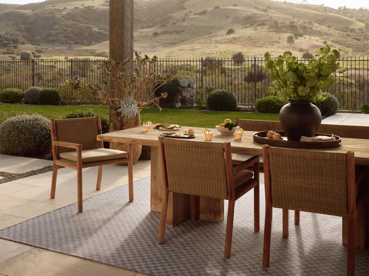 Amber Lewis x Loloi Topanga Rug, 1'6" length x 1'6" width View 3