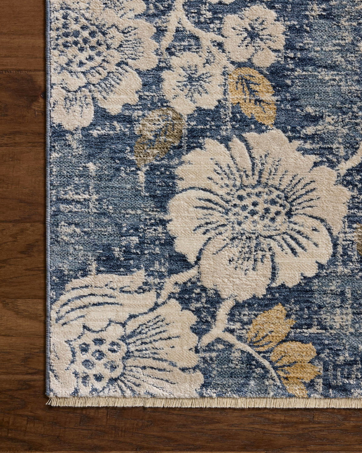 Loloi Eileen Rug, 1'6" length x 1'6" width View 5