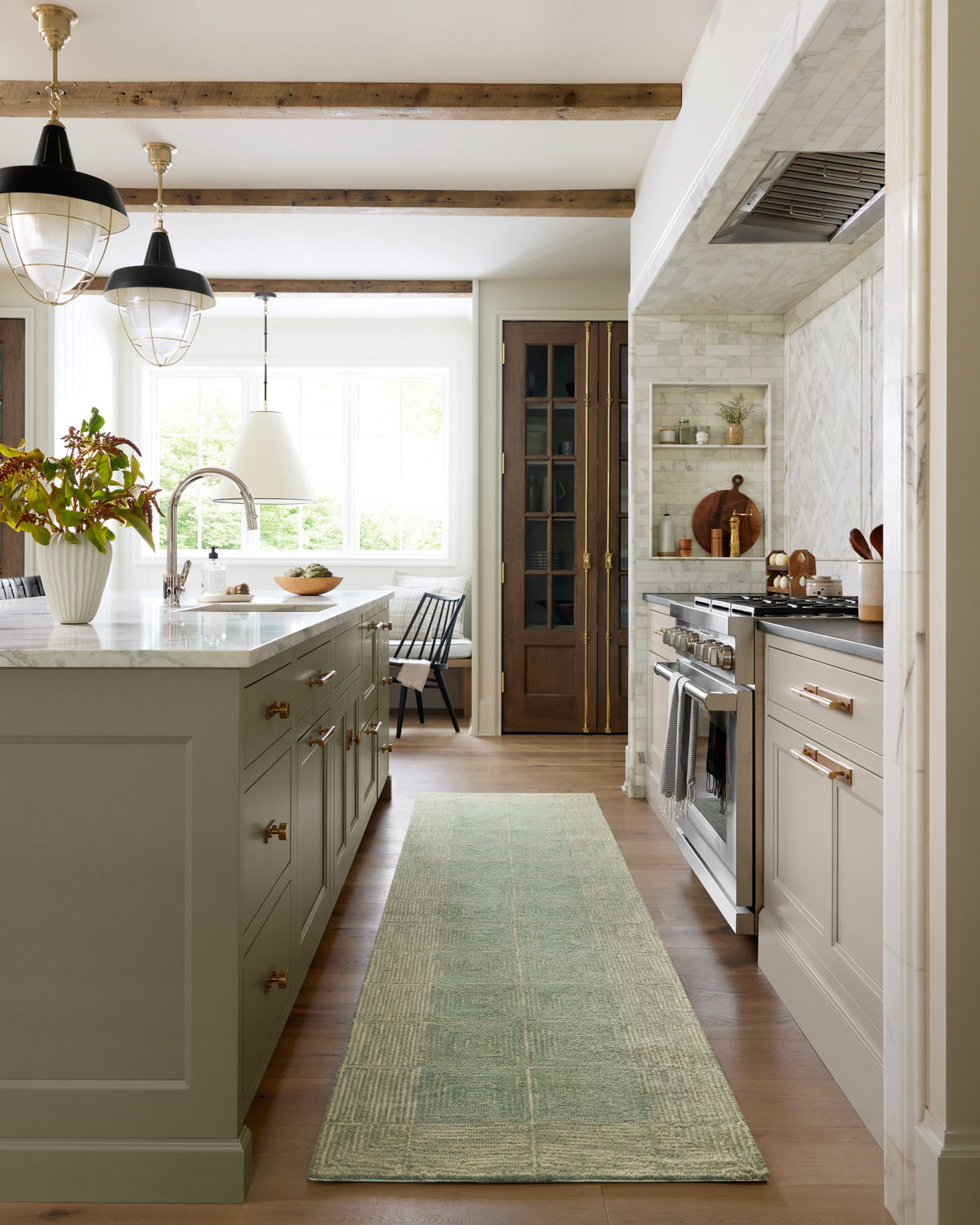 Chris Loves Julia x Loloi Francis Rug, 7'9" length x 9'9" width View 3