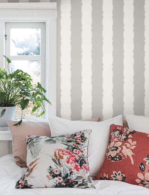 Scalloped Stripe Grey Wallpaper
