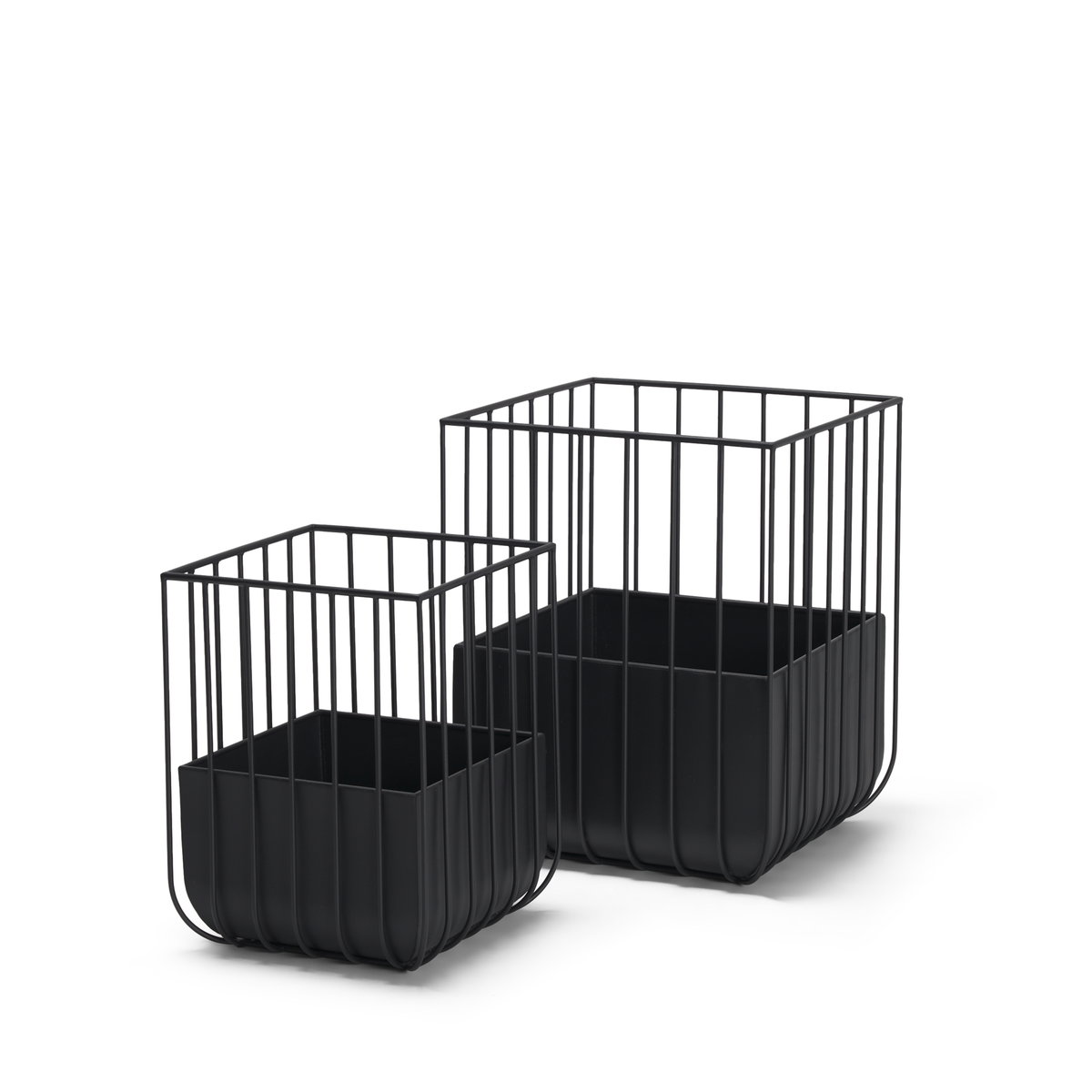 Verna Matte Black Wire Cage Metal Planters (Set of 2), Decorative Object by Mercana, 15.75" length x 15.75" width x 19.88" height View 1