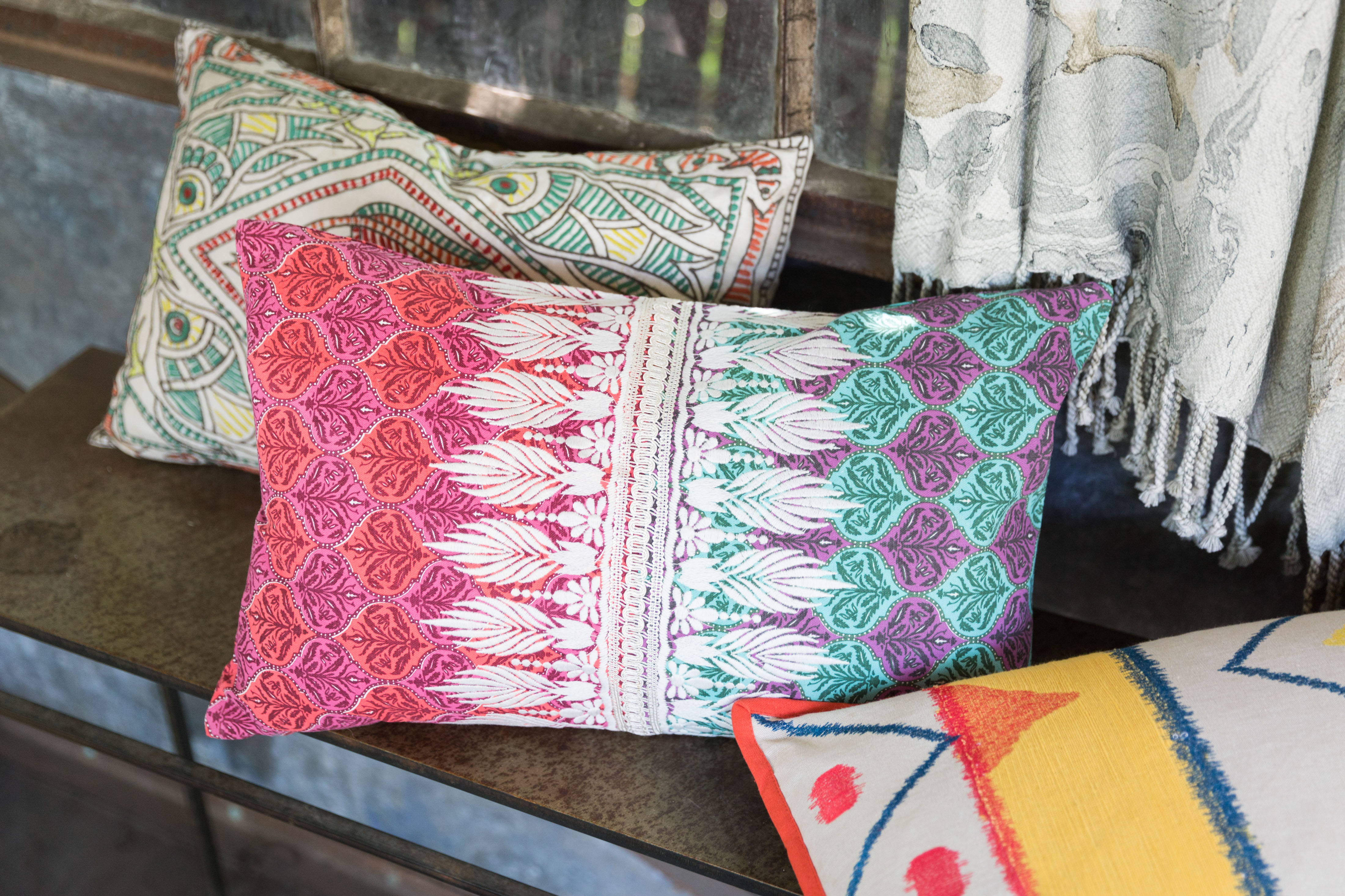 Loloi Pillows Pillow large image 