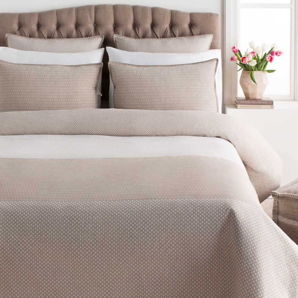 Japiko Duvet, by Surya, 20" length x 26" width