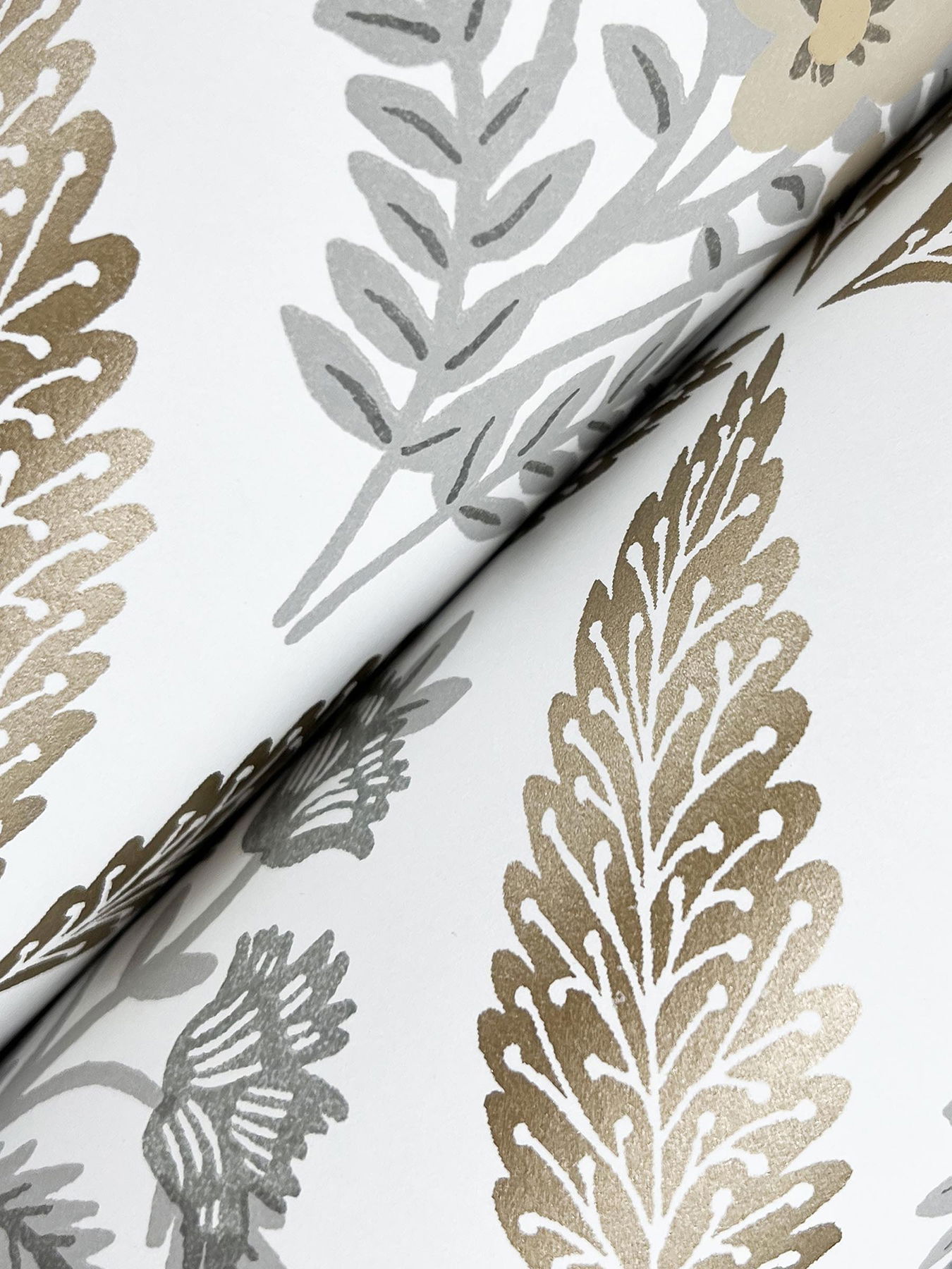 Estee Garden Gold Wallpaper large image 