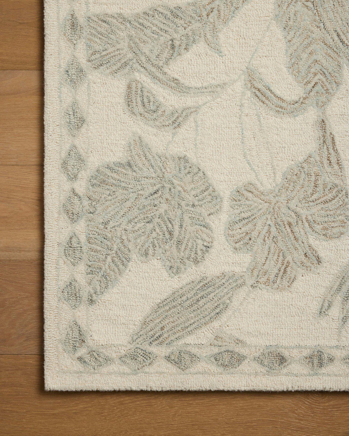 Loloi Lenore Rug, 1'6" length x 1'6" width View 5