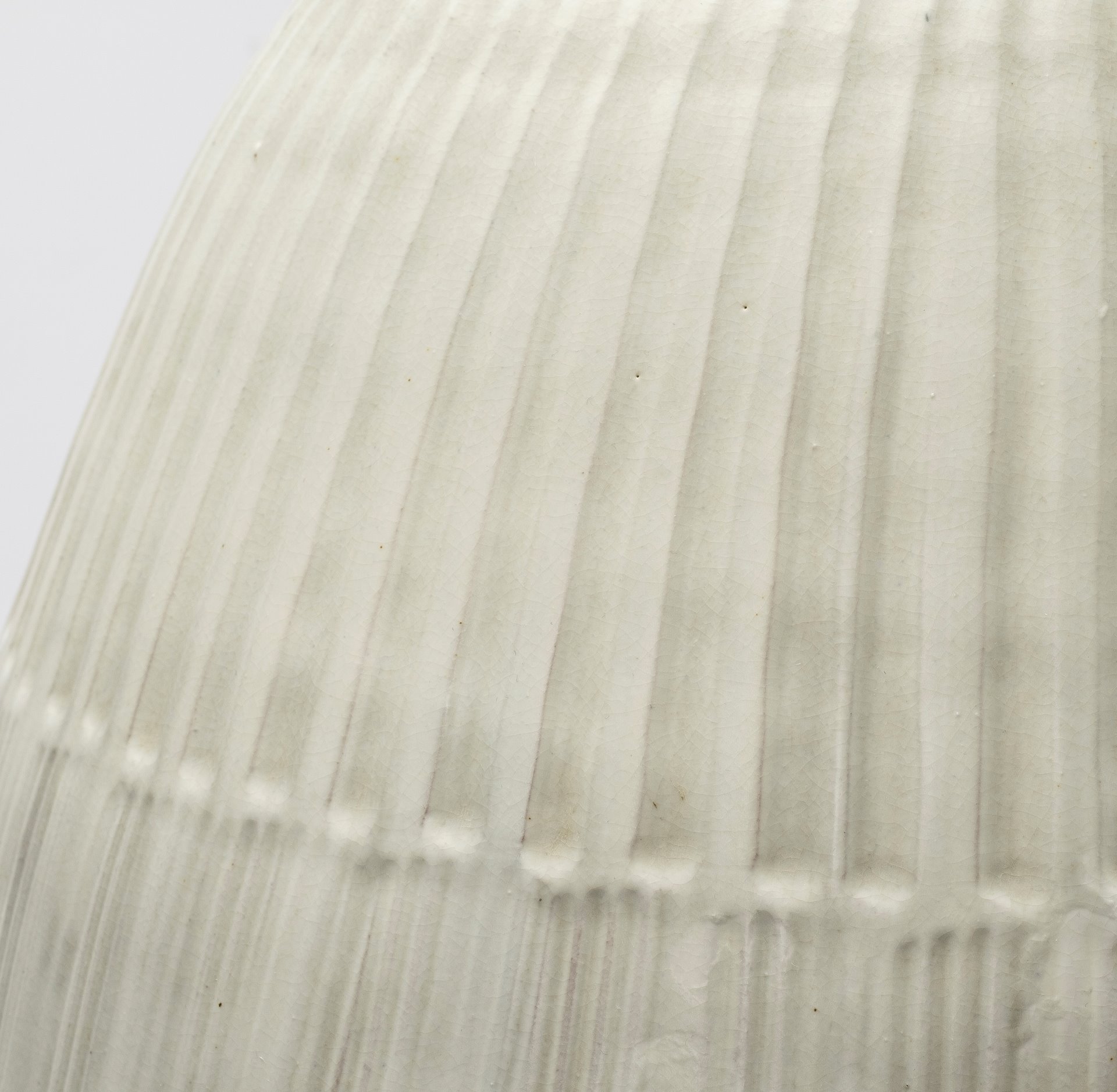Reyan Large 28.5' Pearl White Ceramic Striped Vase large image 