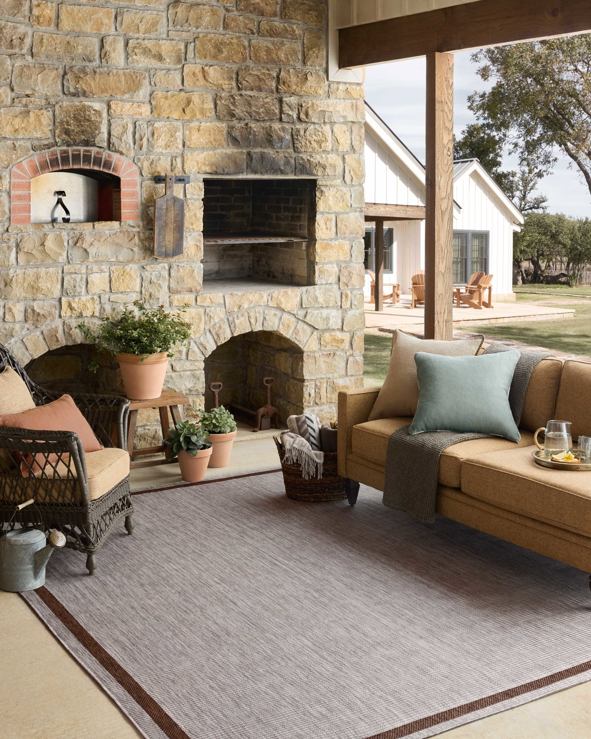 Loloi Easton Rug, 1'6" length x 1'6" width View 3