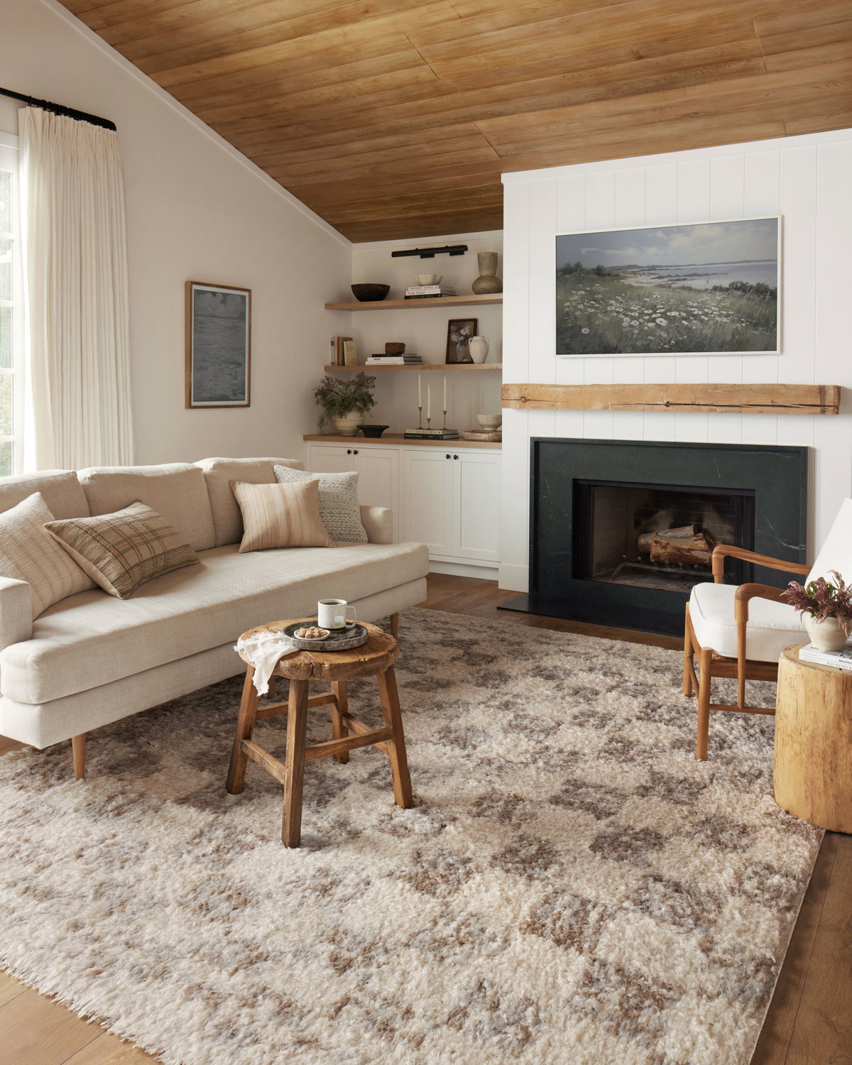 Angela Rose x Loloi Amira Rug, 2'7" length x 8' width View 4