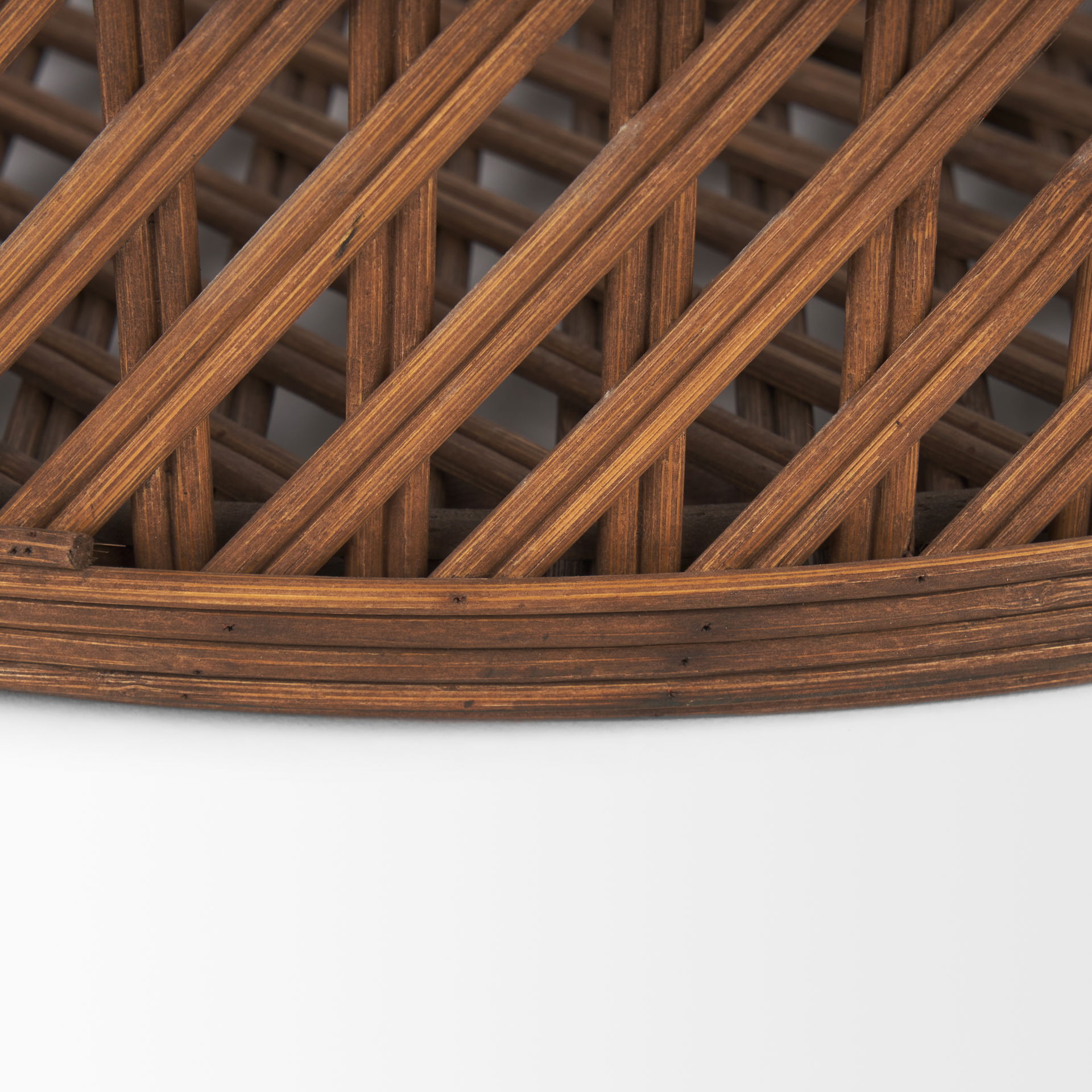 Thala Medium Brown Round Wicker Tray (Set of 2), Decorative Tray by Mercana, 20.47" length x 20.47" width x 4.5" height View 7