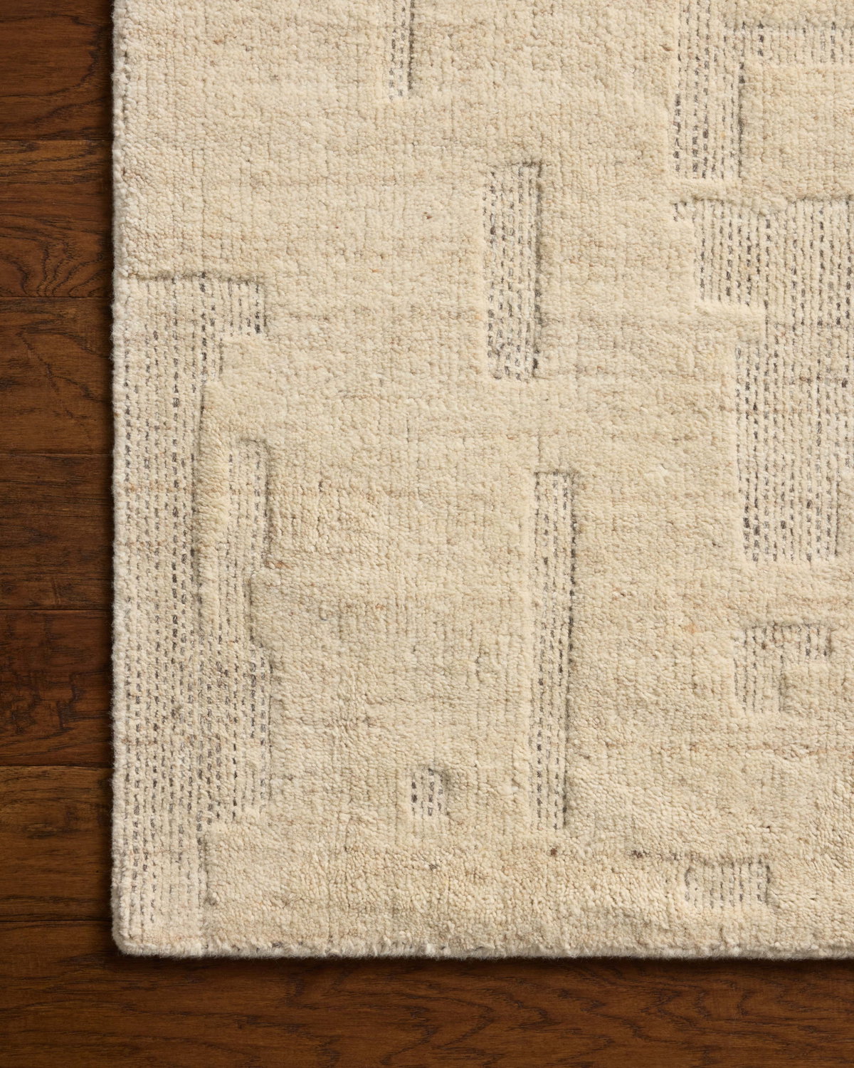 Loloi Maren Rug, 2' length x 3' width View 4