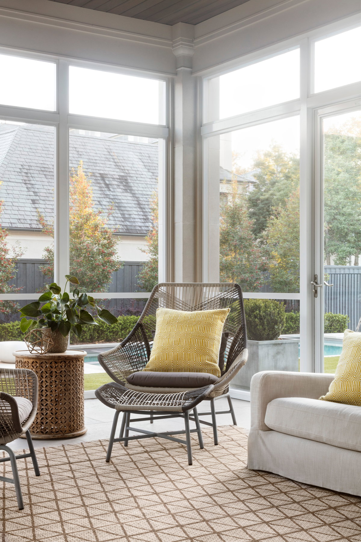 Loloi Isle Rug, 3'11" length x 5'10" width View 2