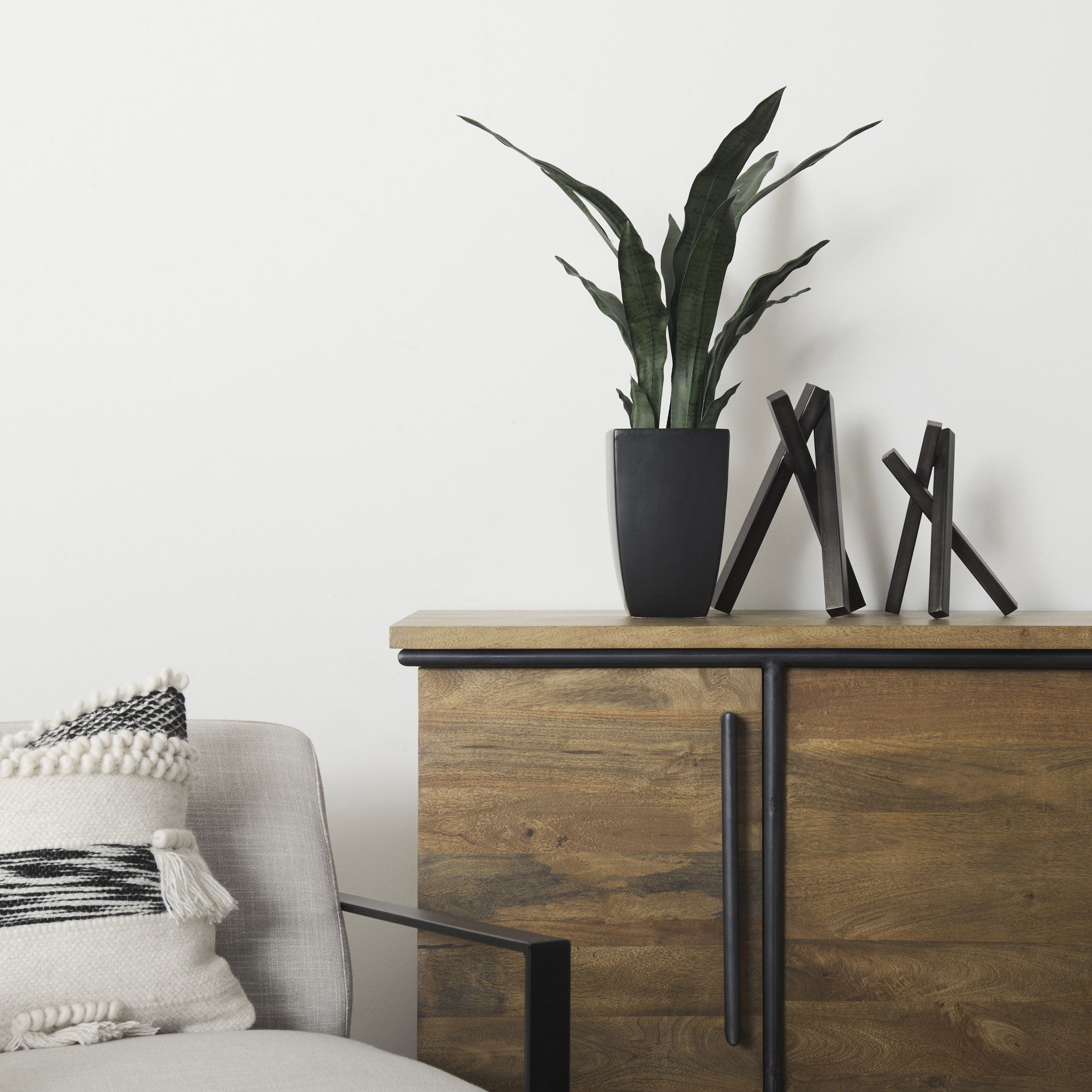 Bastian (Large) 9L x 8W Black Metal Abstract Object large image 