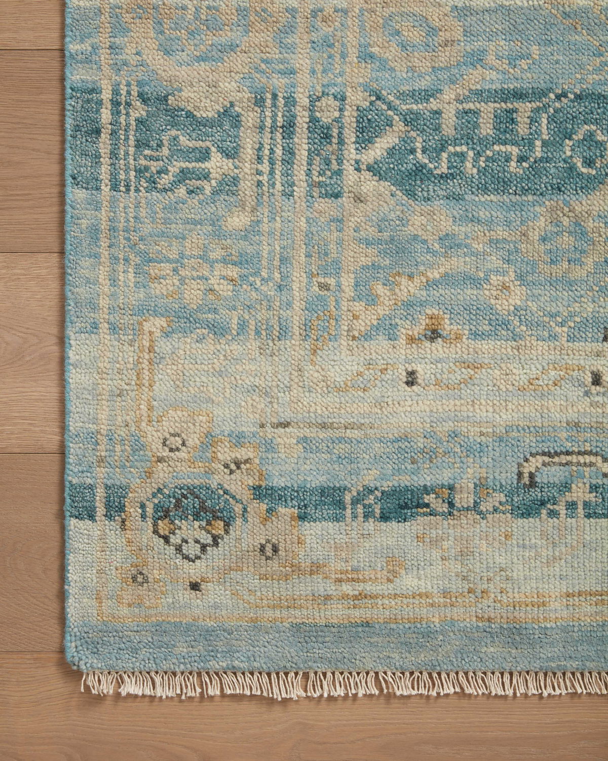 Loloi Dominic Rug, 1'6" length x 1'6" width View 7