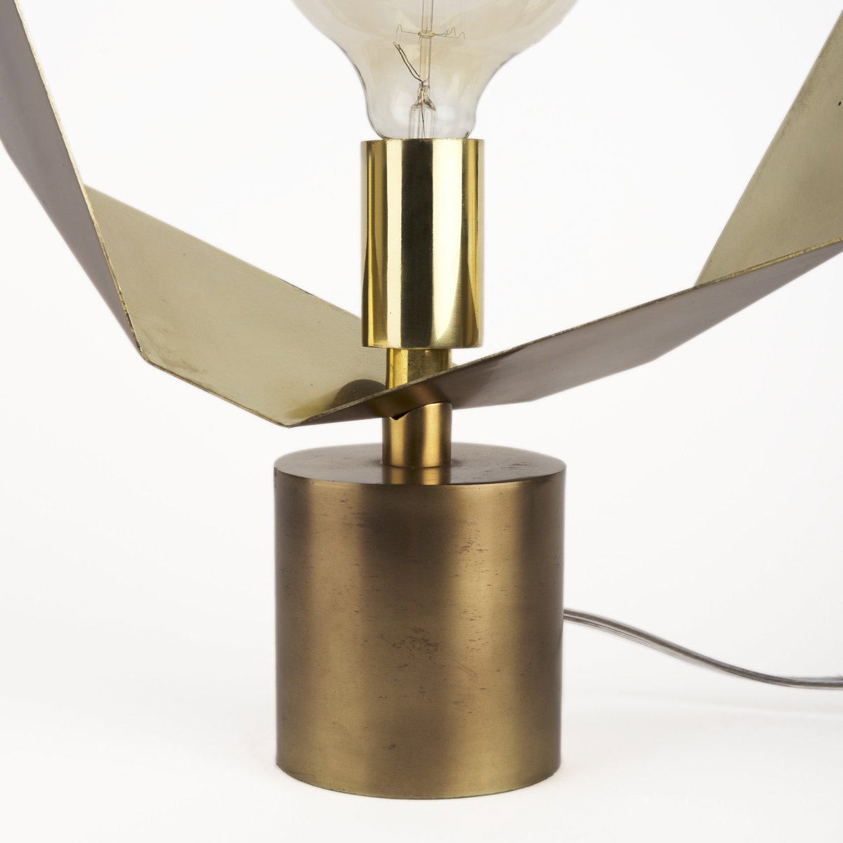 Shamir 15L x 15W Gold Geometric Metal Table Lamp, by Mercana, 14.5" length x 14.5" width x 18.7" height View 12