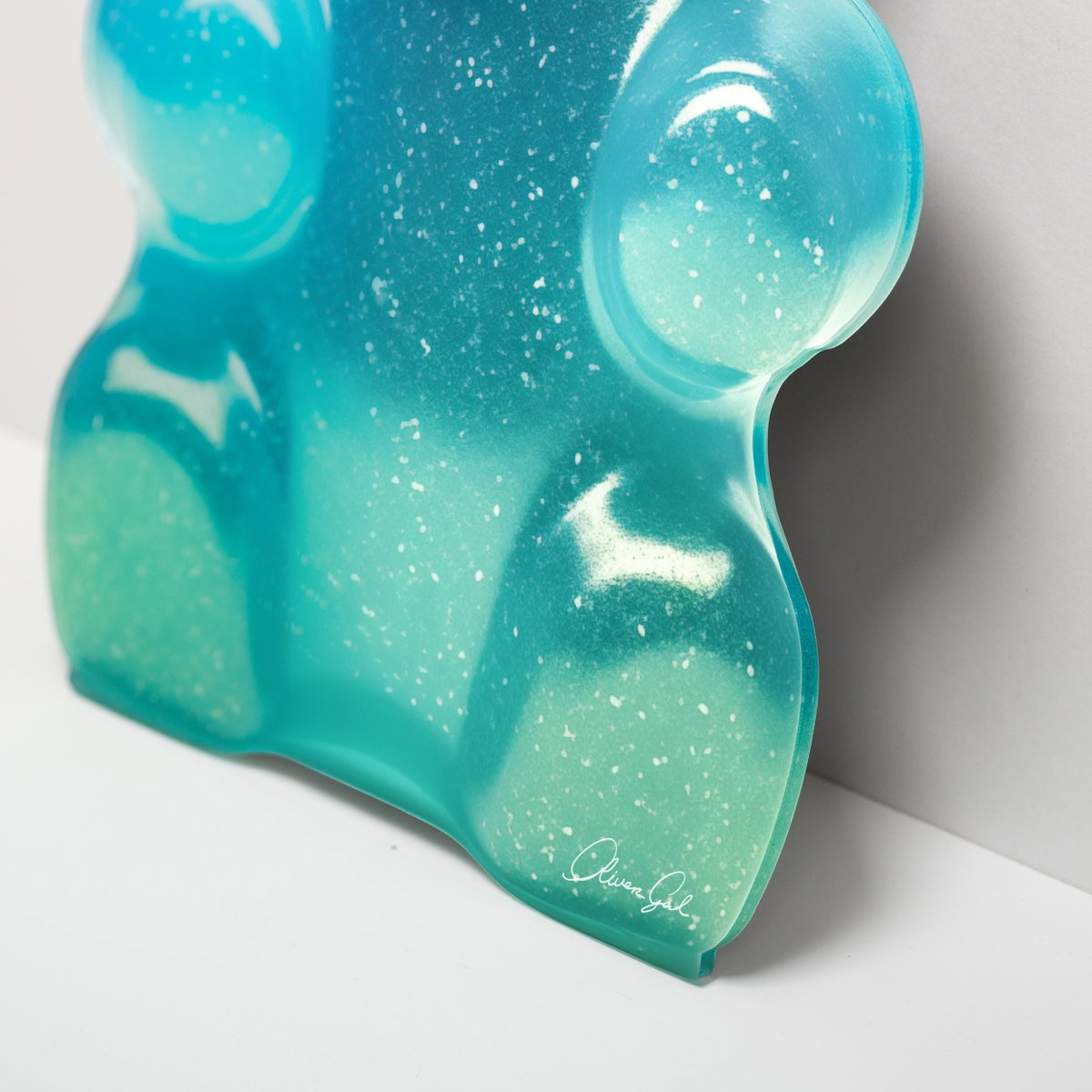 Gummy Bear Turquoise (No Embellishment), Art by Oliver Gal,  15x10 View 5