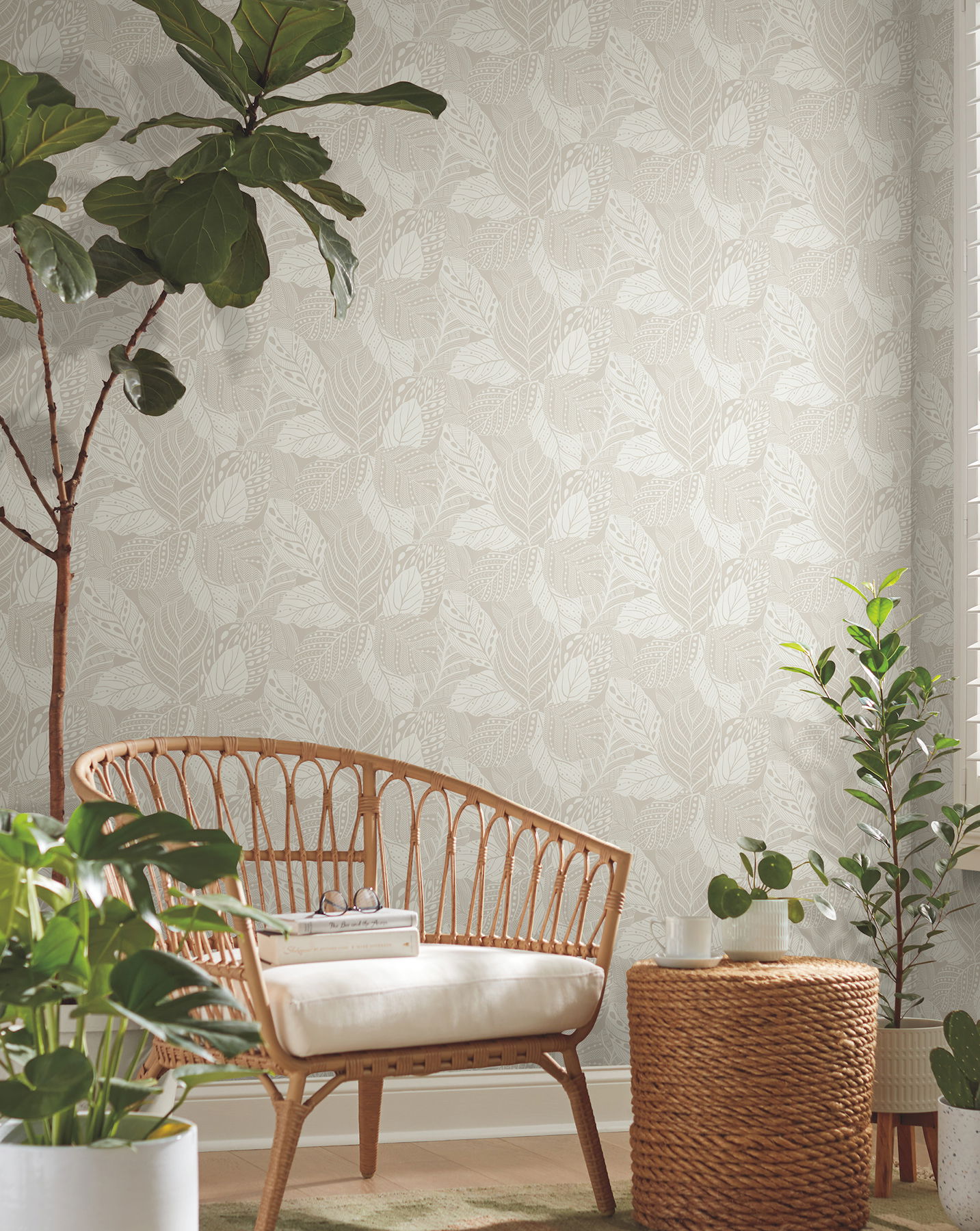 Vinca White Metallic Wallpaper large image 