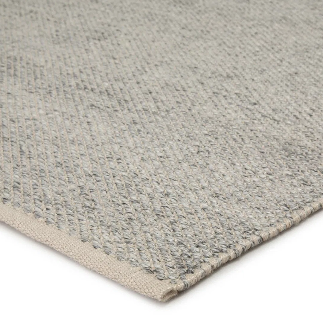 Lamanda Indoor/ Outdoor Solid Light Gray/ Ivory Area Rug large image 
