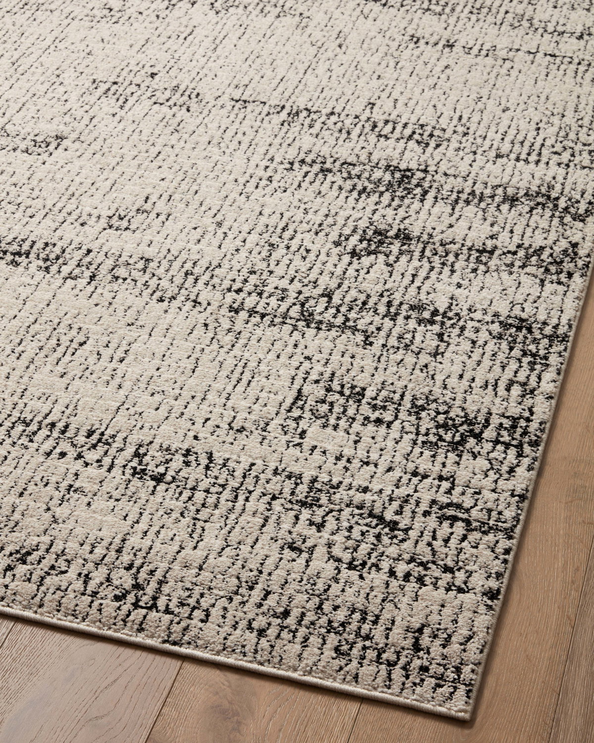 Loloi Darby Rug, 1'6" length x 1'6" width View 8