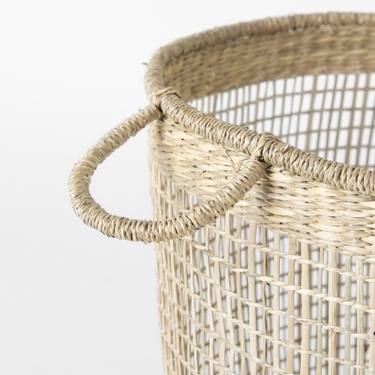 Bowie  (Set of 3) Medium Brown Seagrass Round Basket with Handles, Bins & Basket by Mercana, 19.69" length x 19.69" width x 19.69" height View 5