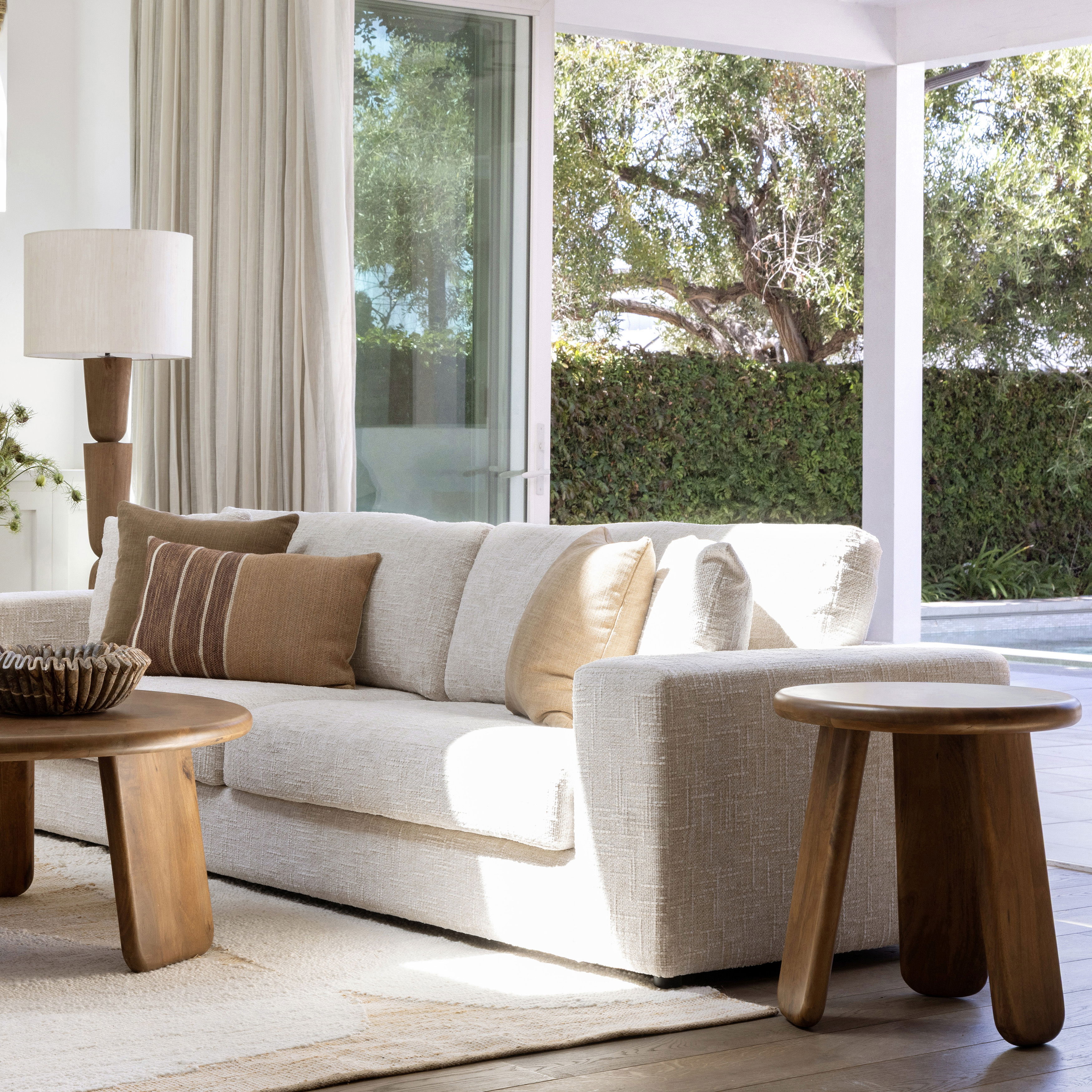 Winsor Side Table Brown, Side & End Table by Dovetail, 20" width x 22" height x 20" diameter x 20" depth View 5