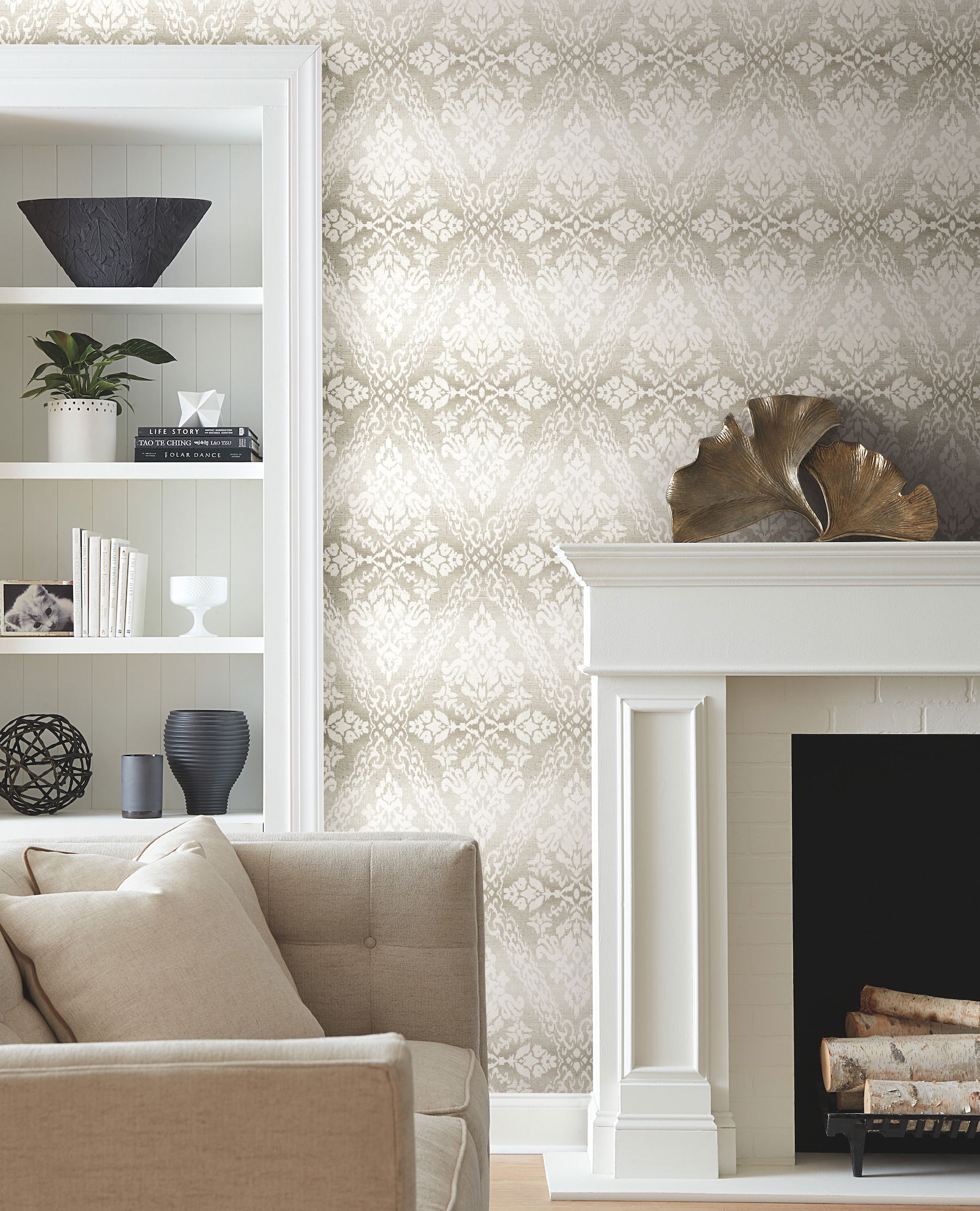 Tudor Diamond Damask Off White Wallpaper large image 