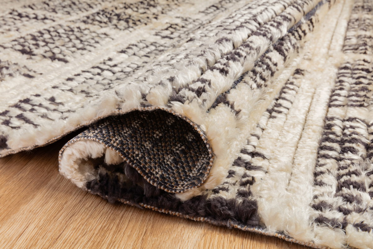 Chris Loves Julia x Loloi Alice Rug, 2'7" length x 10' width View 5