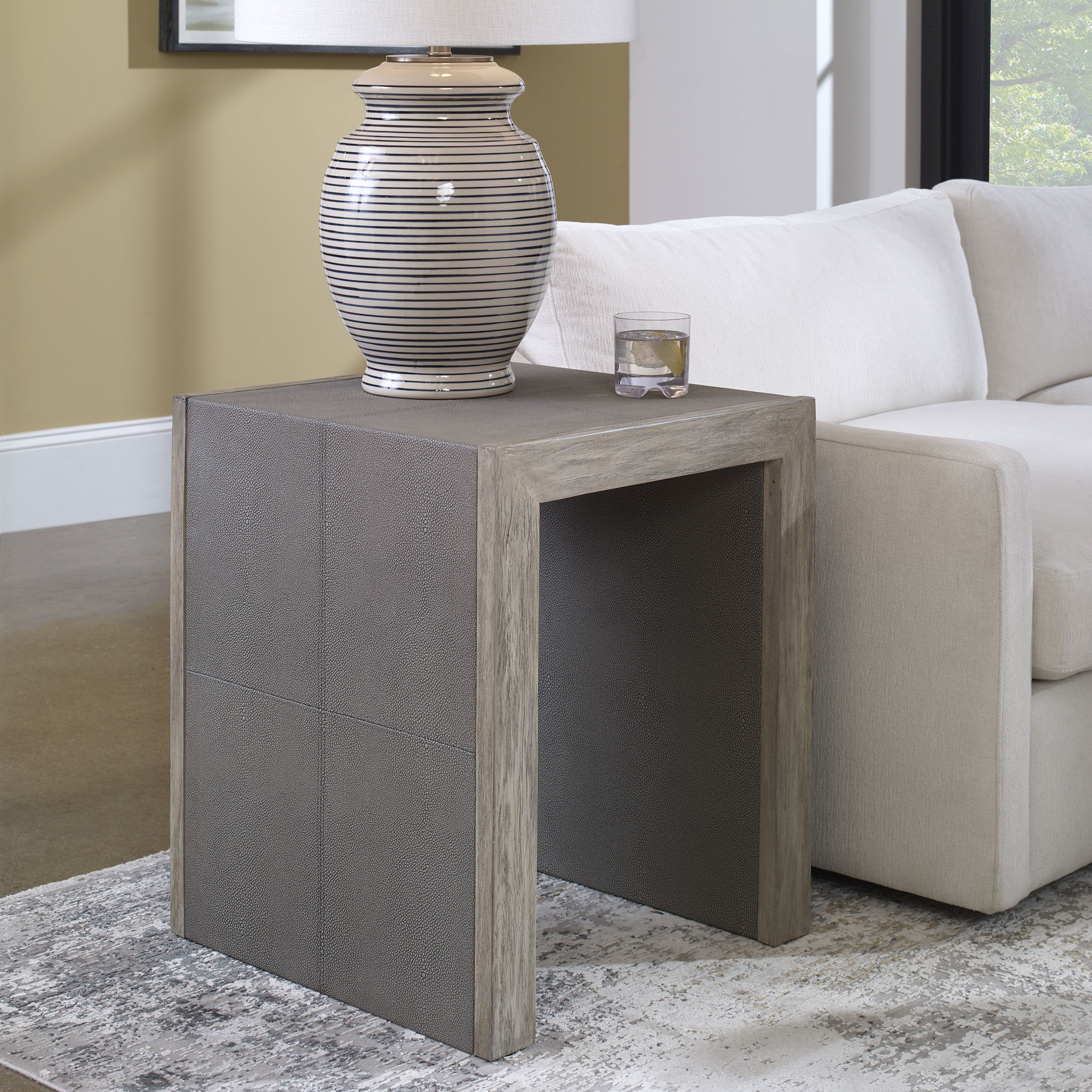 Aerina Modern Gray End Table large image 