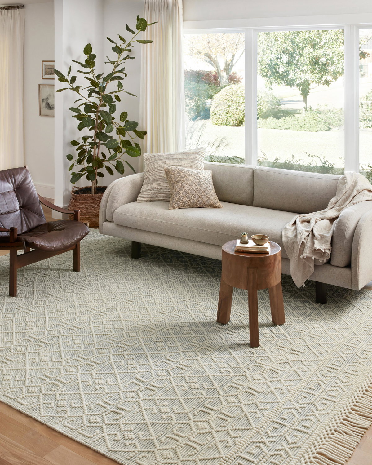 Loloi II Noelle Rug, 1'6" length x 1'6" width View 2