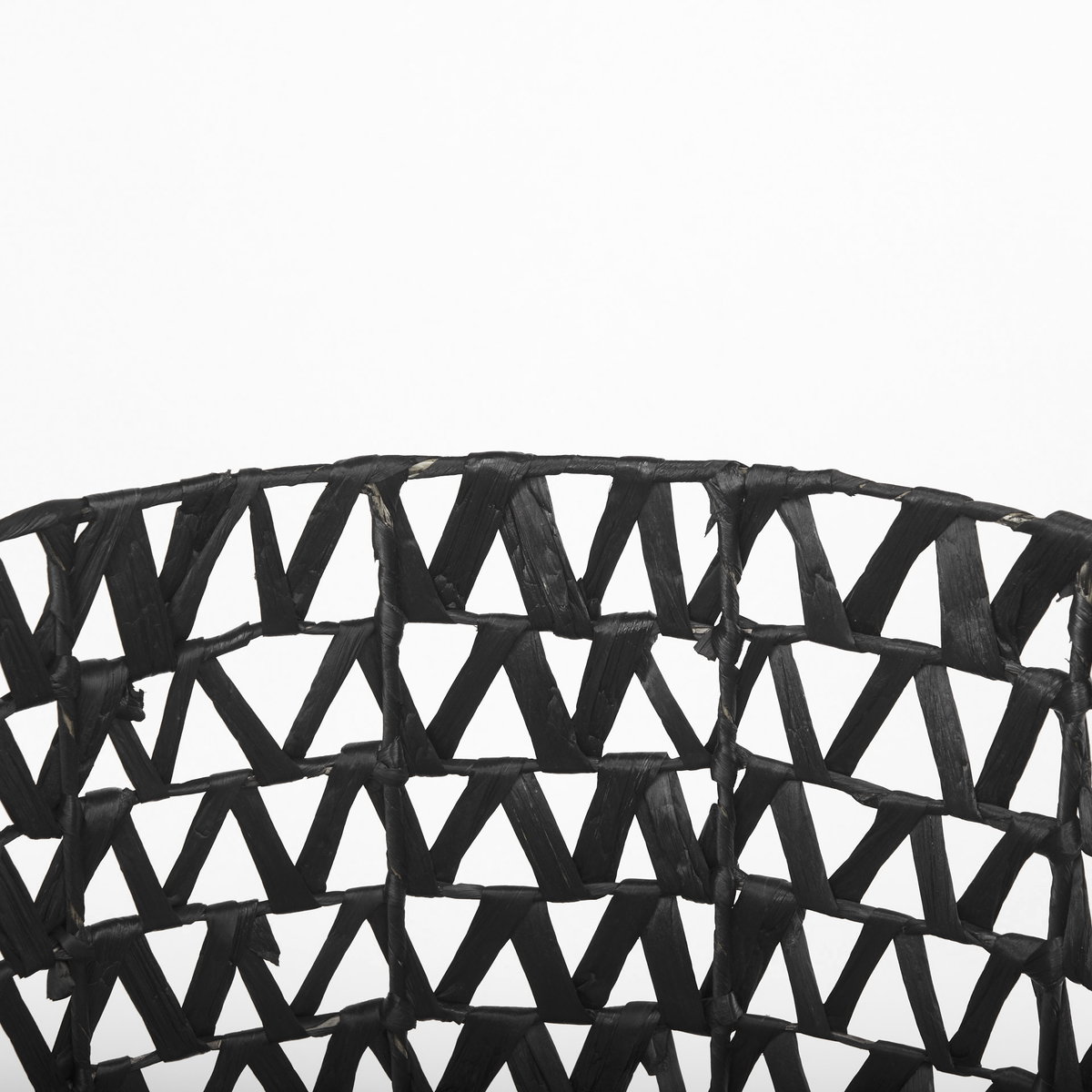 Lola (Set of 3) Black Water Hyacinth Zig Zag Weave Round Basket with Handles, Bins & Basket by Mercana, 19.69" length x 19.69" width x 23.62" height View 7