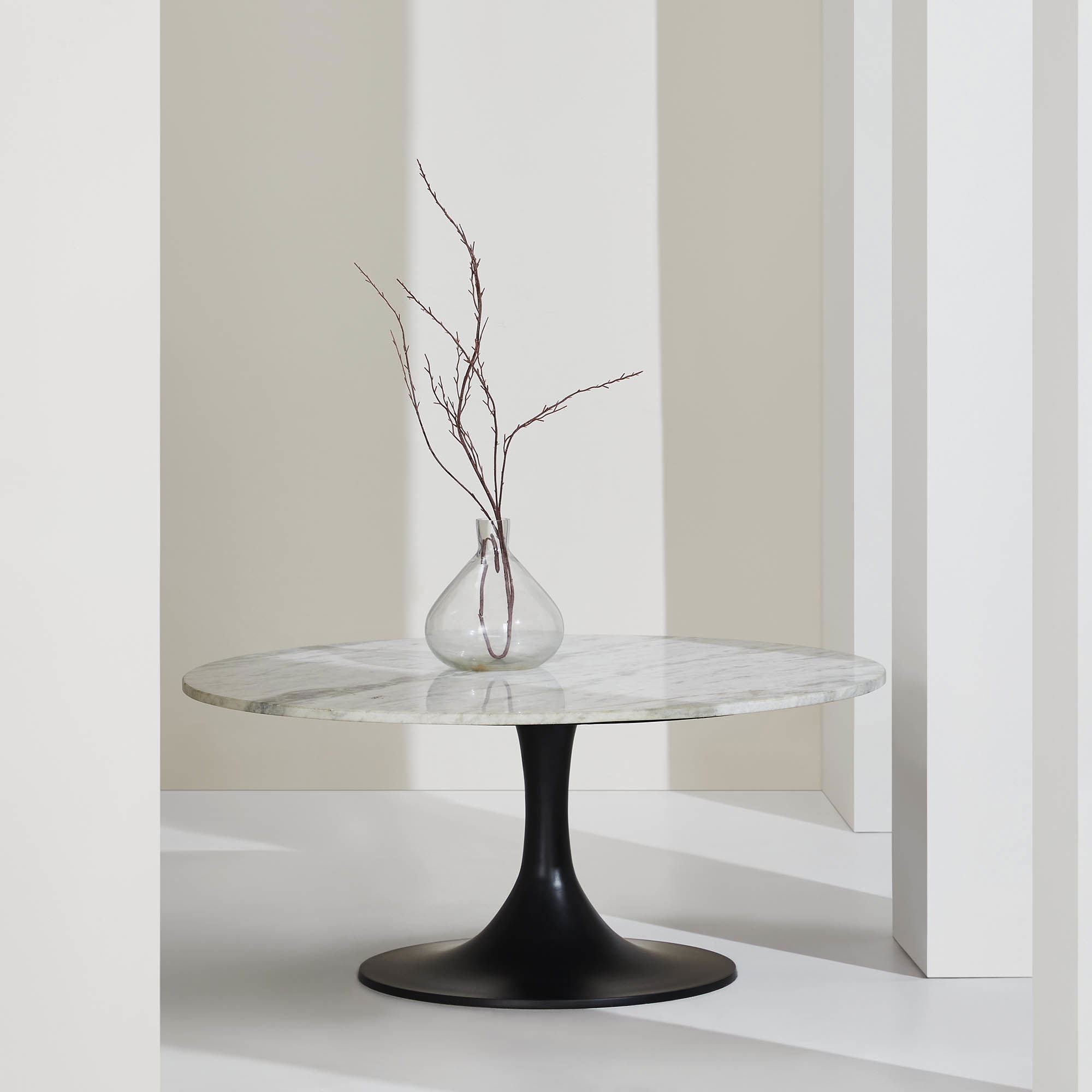 Lovisa Table large image 