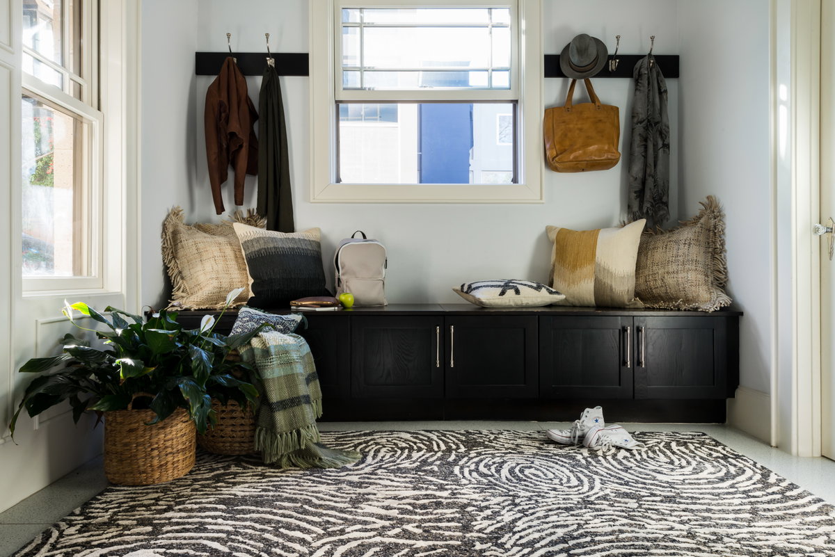 Loloi Juneau Rug, 5' length x 7'6" width View 3