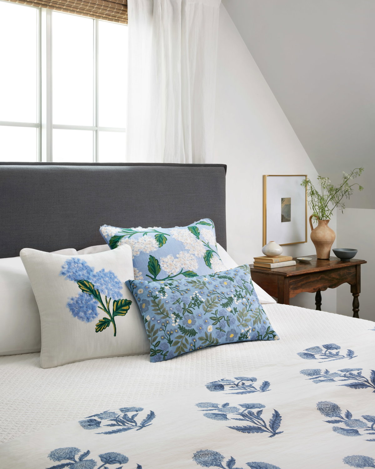 Rifle Paper Co. x Loloi No Name Pillow, Decorative Pillow, 18" length x 18" width View 2