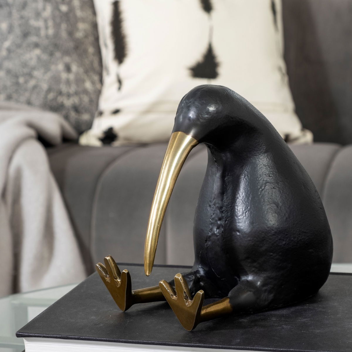 Dodo Kiwi 7L x 4W Black Cast Aluminum Mauritian Bird Sculpture, Decorative Object by Mercana, 6.75" length x 4.25" width x 6.75" height View 3